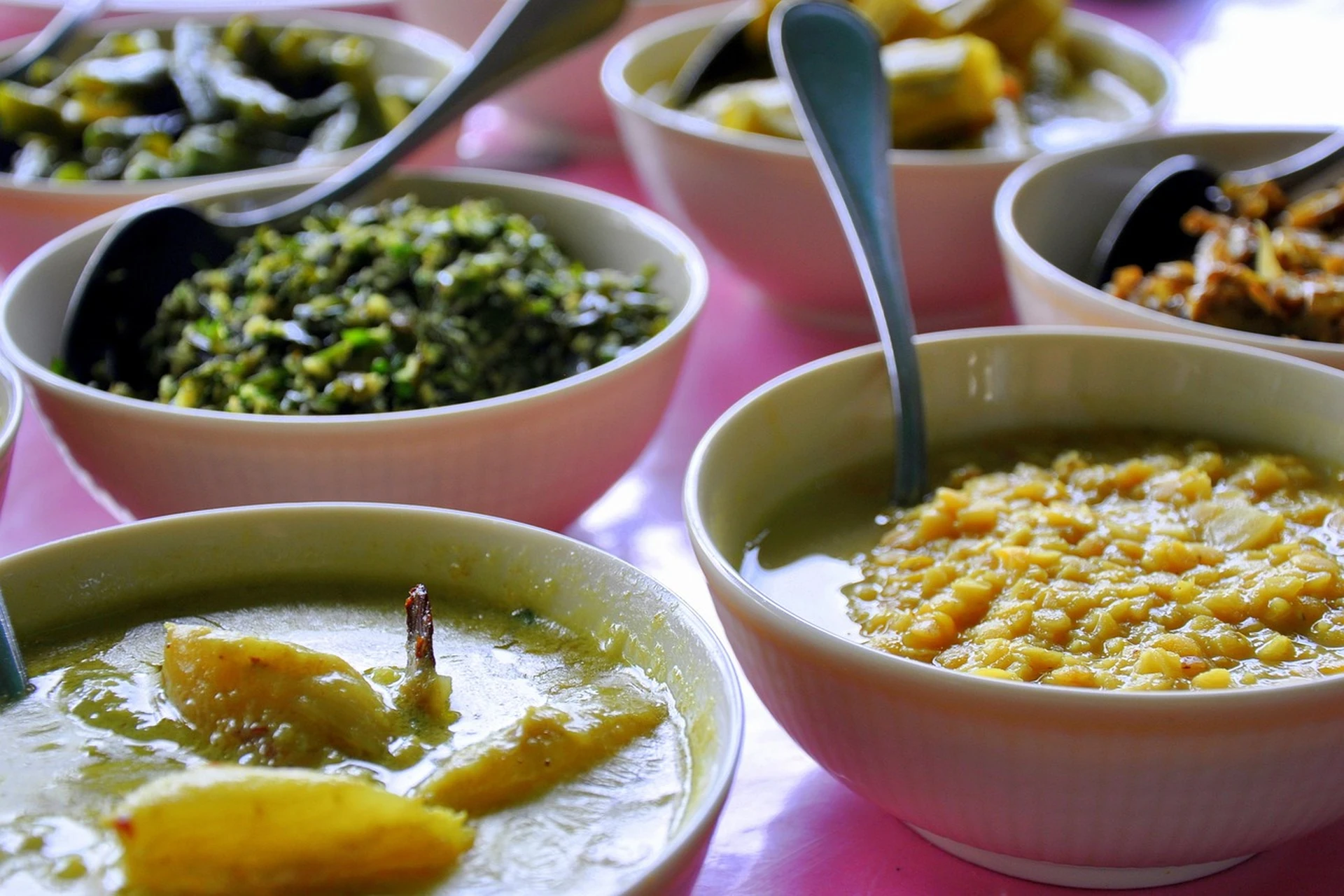 Sri Lankan Food Guide: Popular Dishes Every Traveller Should Try