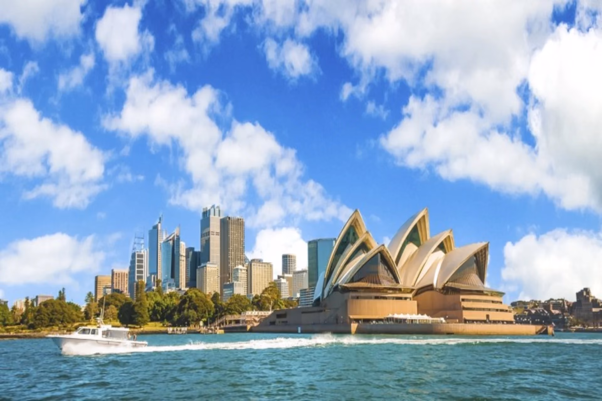 Best countries to visit in Feb Australia — an ideal where to go for a week-long holiday with golden beaches, wildlife, and vibrant city culture