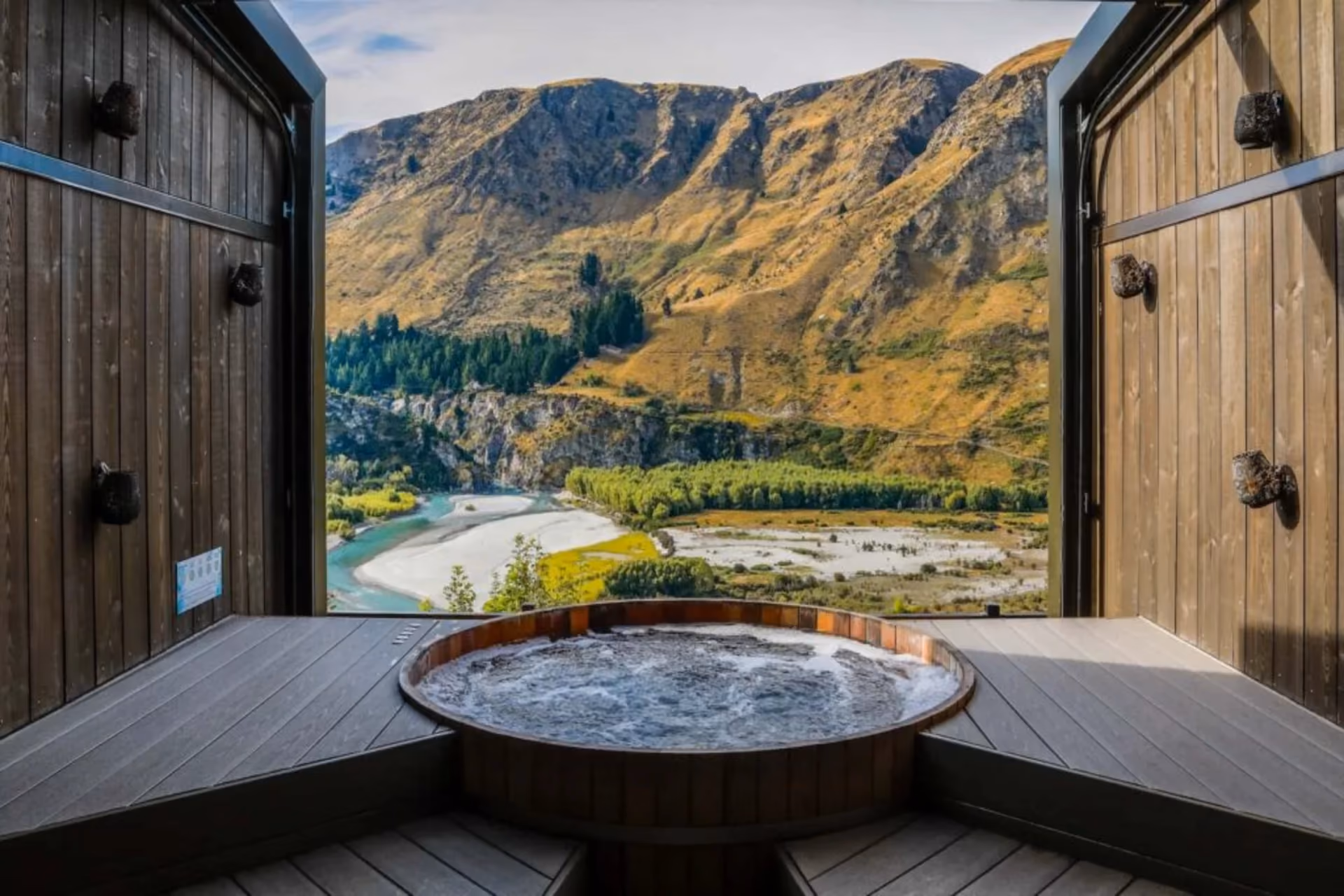 Private Onsen hot pools Queenstown New Zealand 10 day trip cost — romantic couple experience