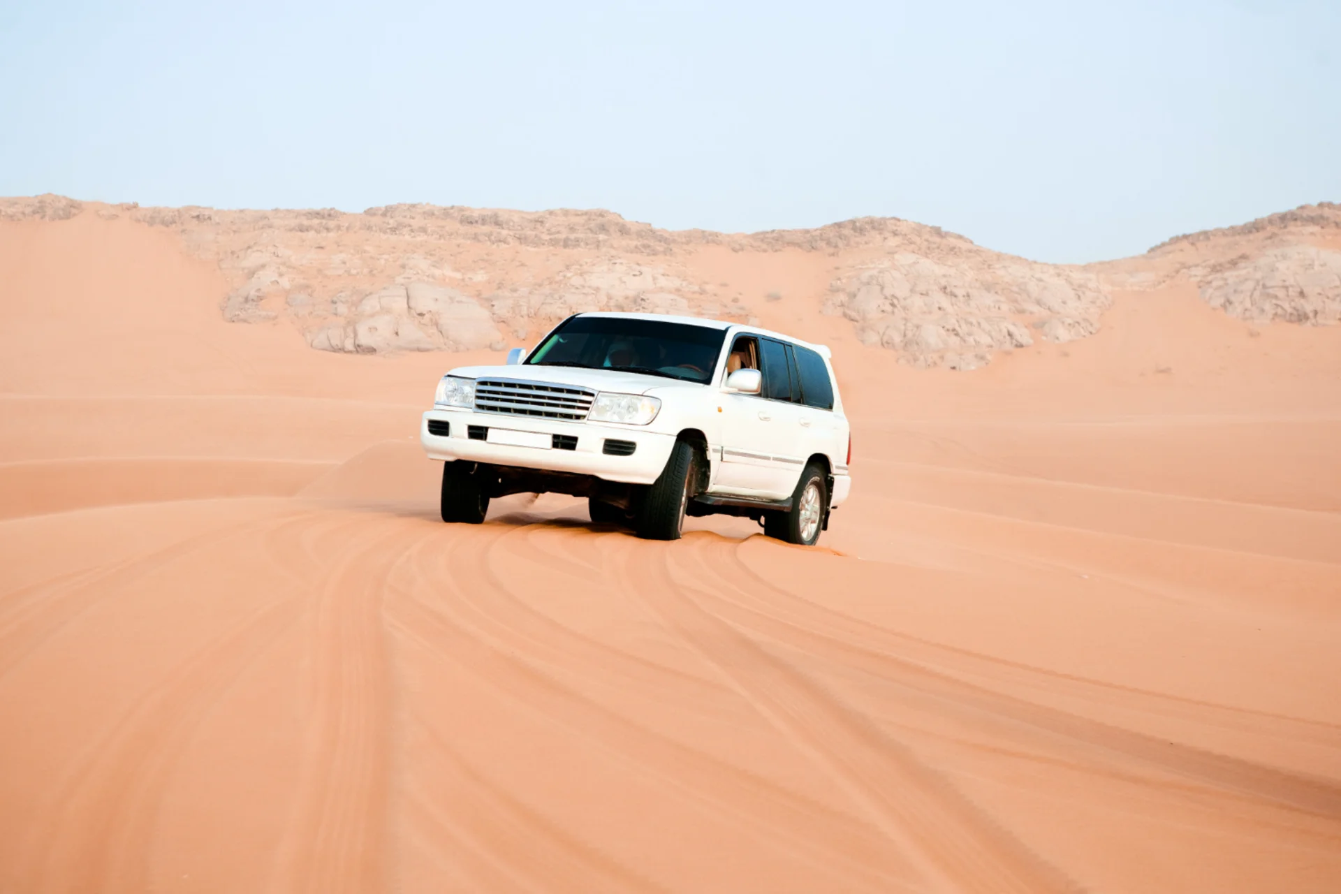 UAE desert safari — dune bashing in Dubai and Abu Dhabi remains one of the most thrilling adventure activities exclusive to the Emirates, giving UAE a clear edge in desert adventure.