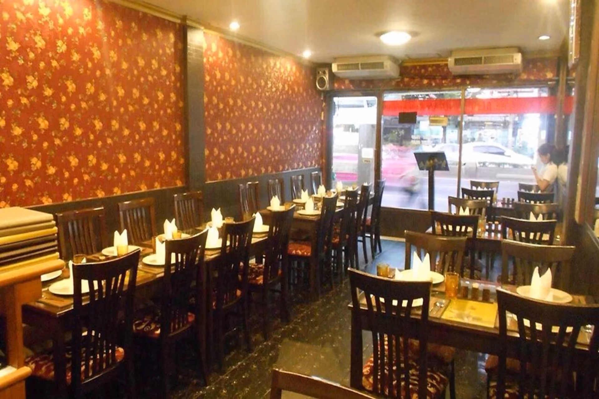 Exploring the availability of Indian restaurants in Malaysia vs Thailand for travelers who need Indian food daily.