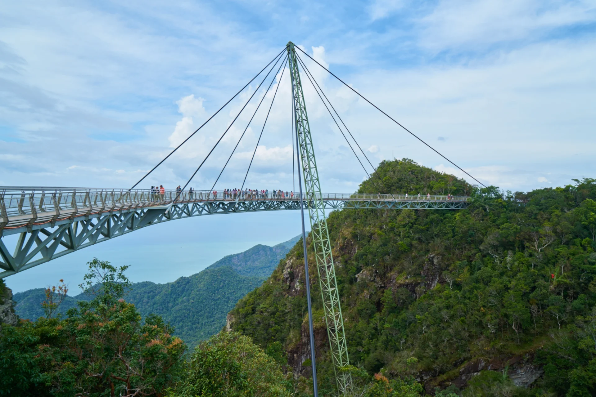For adventure lovers, Malaysia vs Thailand offers exciting contrasts—Thailand is known for island adventures and water sports, while Malaysia delivers jungle treks, diving, and offbeat exploration.