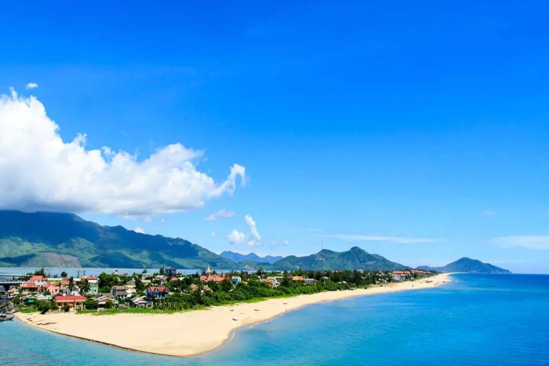 Peaceful coastal beach in Da Nang or Phu Quoc Vietnam – best beach destination to visit in May