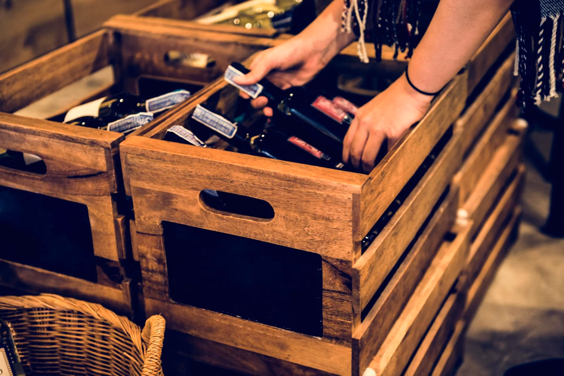 New Zealand shopping highlights include Maori crafts, premium wool products, and locally produced wines — ideal souvenirs that reflect authentic culture