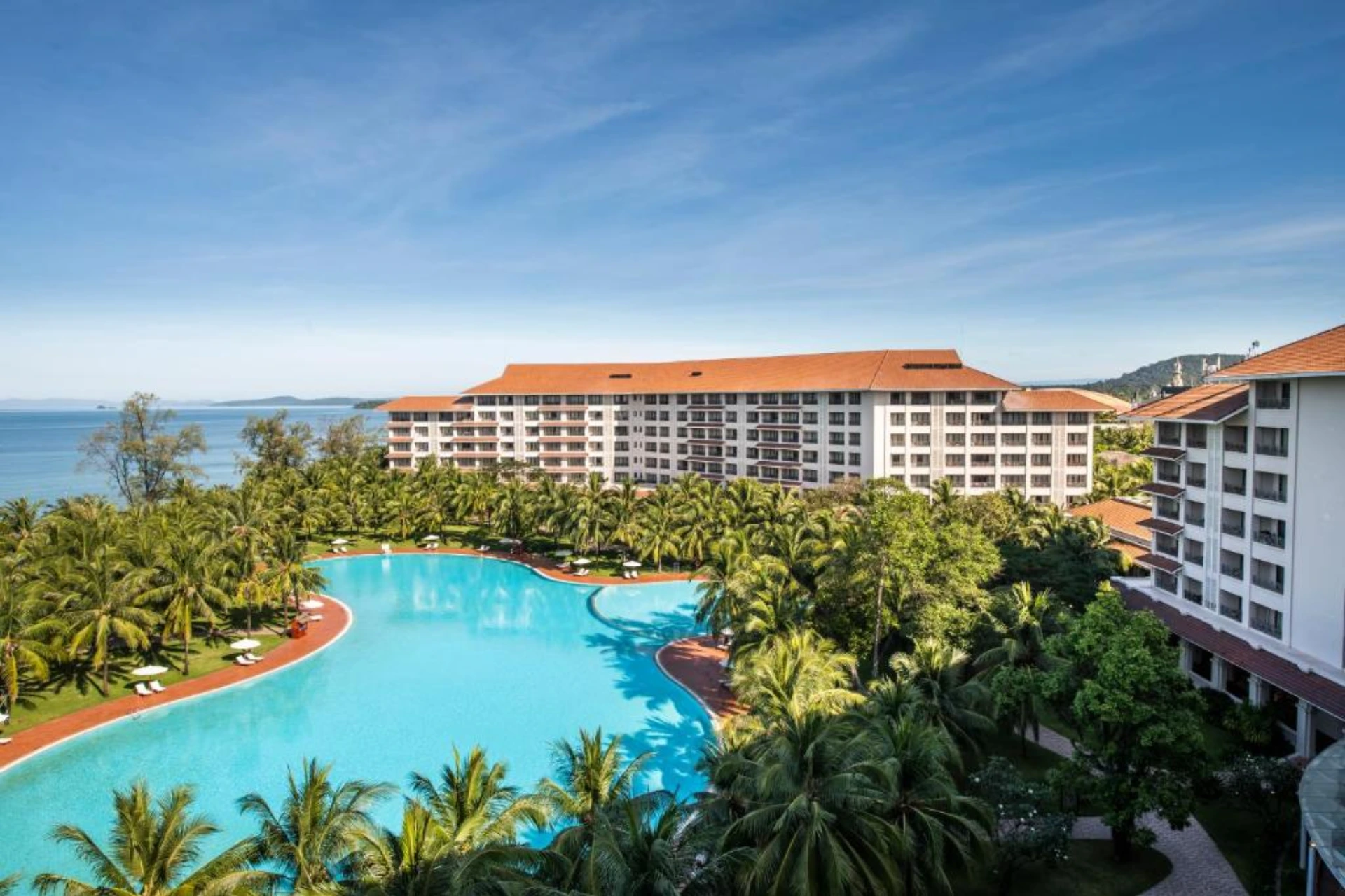 Vinepearl Phu Quoc resort with large pool and ocean view