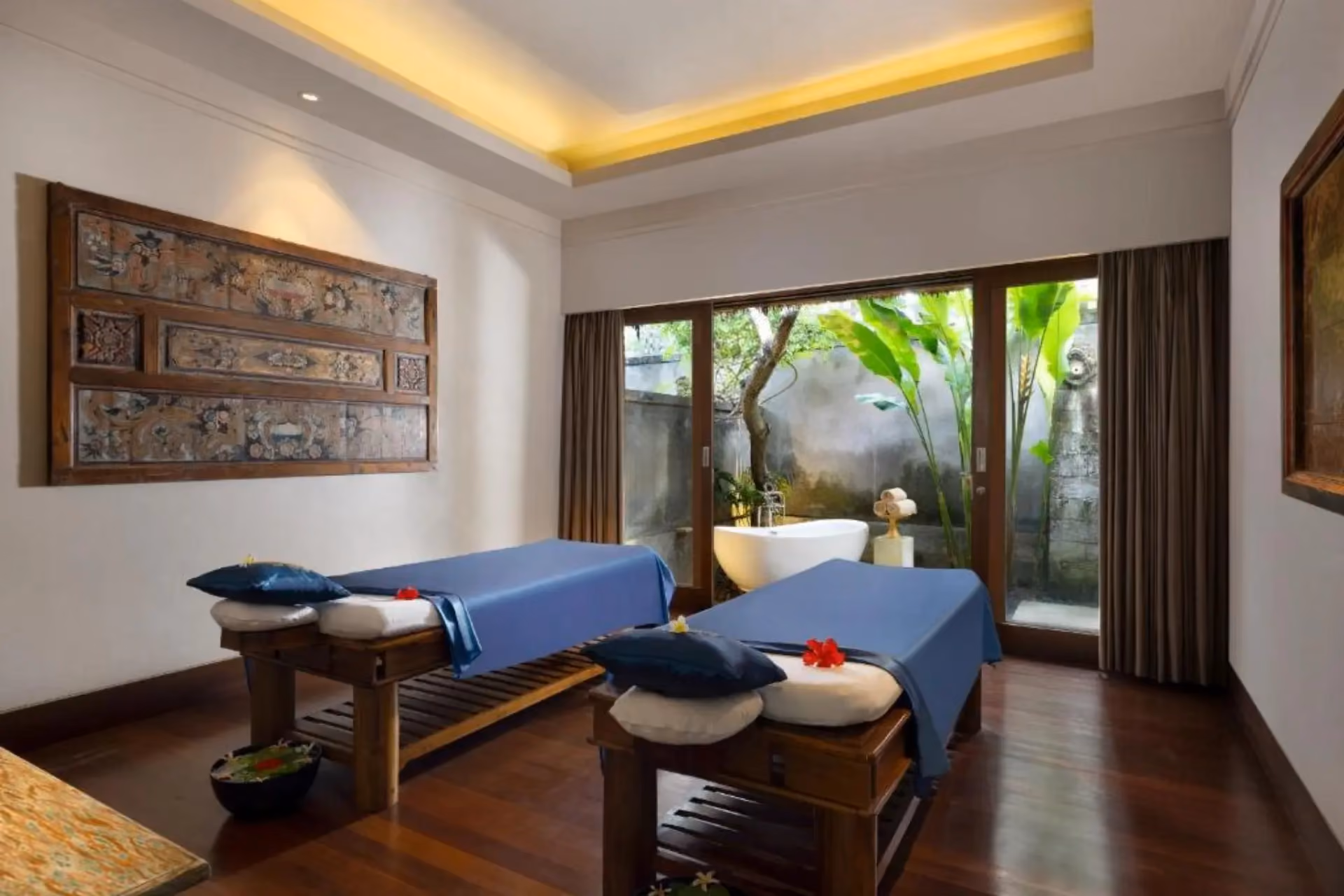 Sudamala Resort spa room with two massage beds and garden view