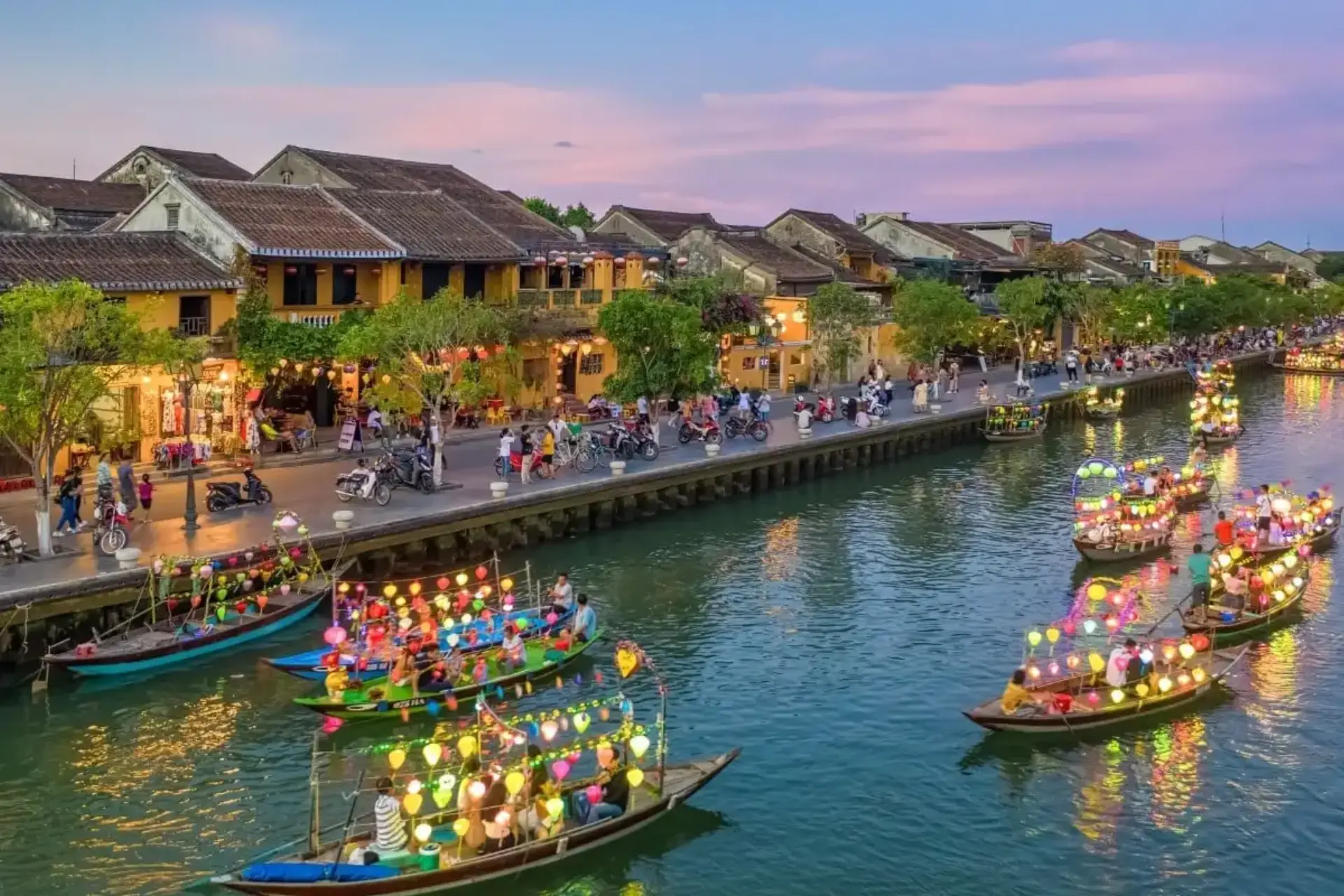 Lantern Boat ride on Thu Bon river