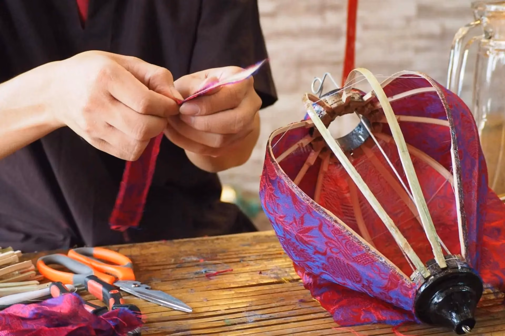 Hoi An lantern making
