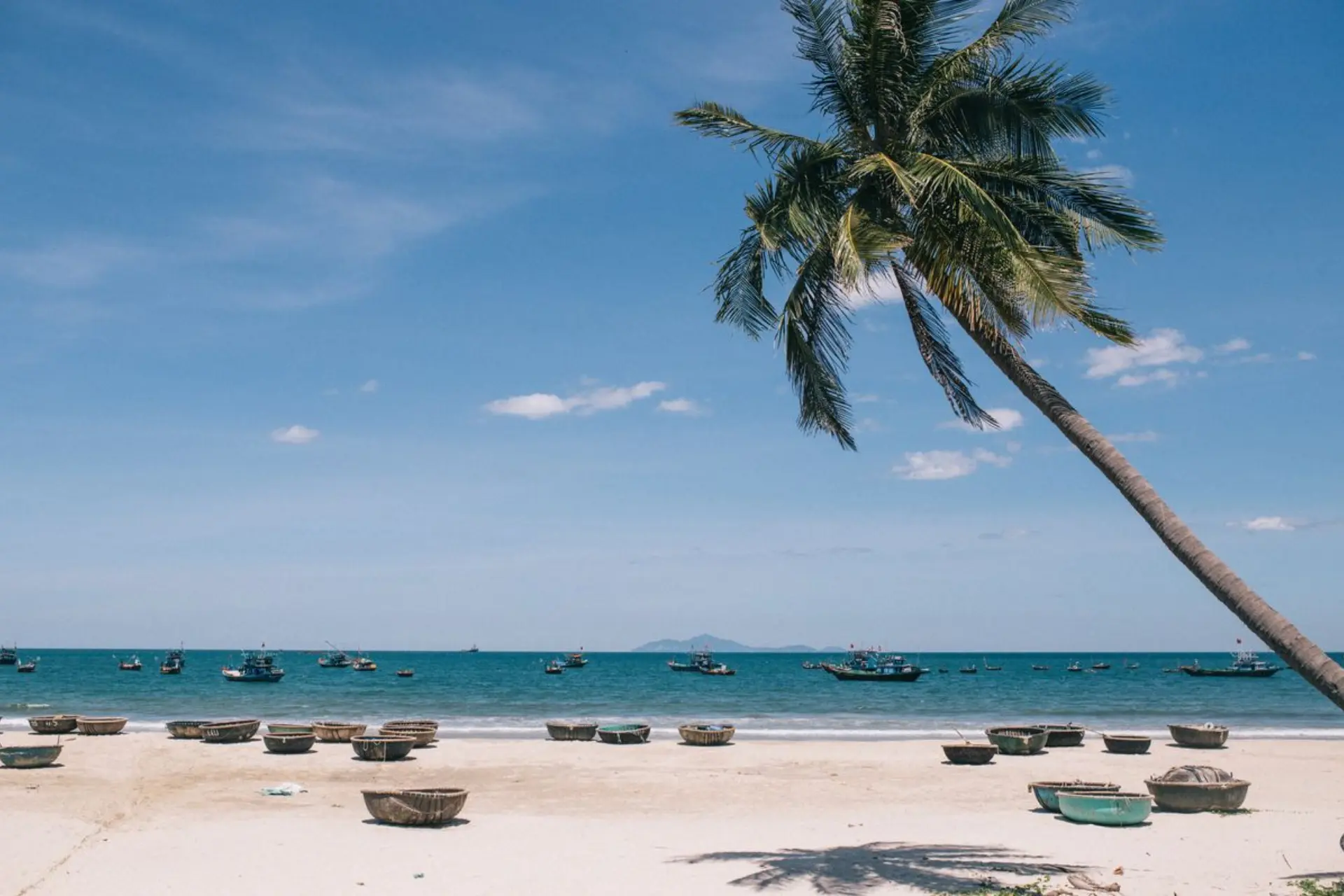 Clear weather at My Khe beach, Da Nang
