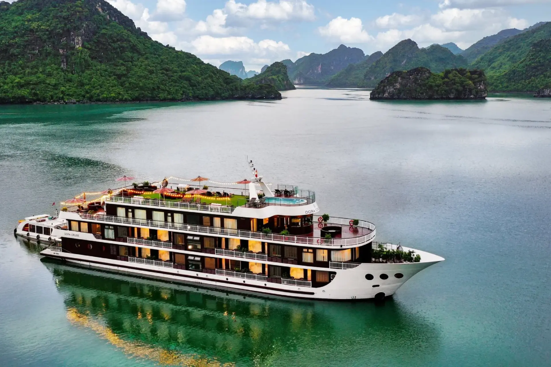 Halong Bay Overnight Cruise