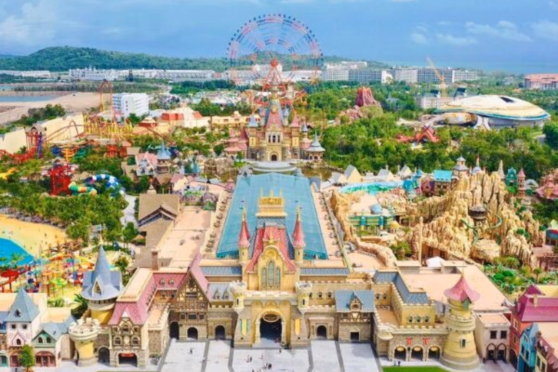 Ferris wheel in VinWonders, Vietnam