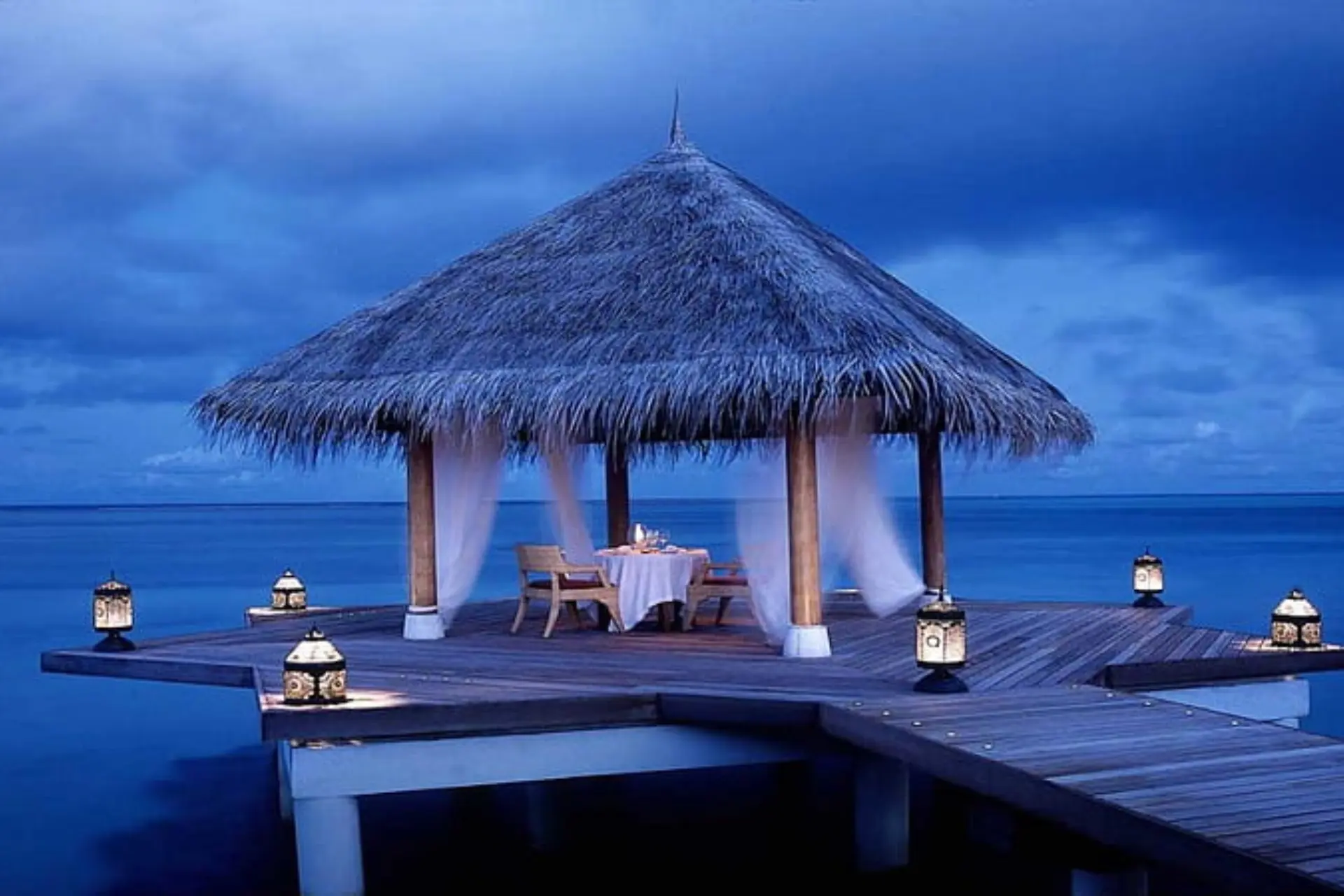candlelight dinner at Saint Geran