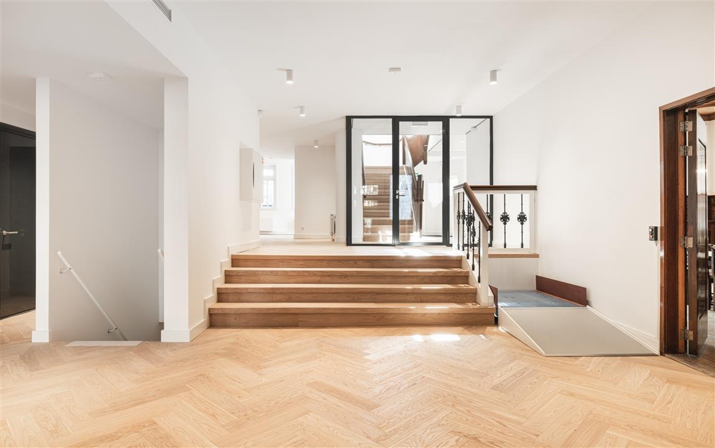 Sarphatistraat 8
