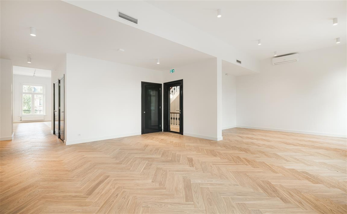Sarphatistraat 8