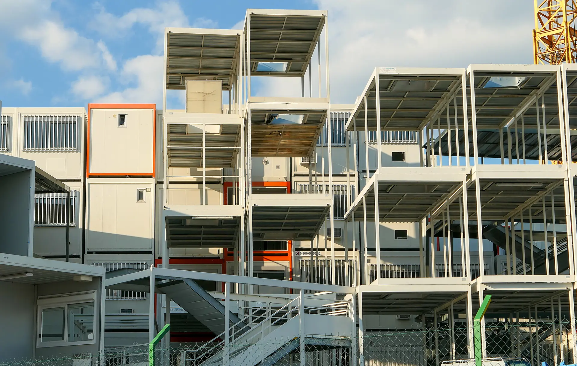 Construction project of a hotel using modular construction