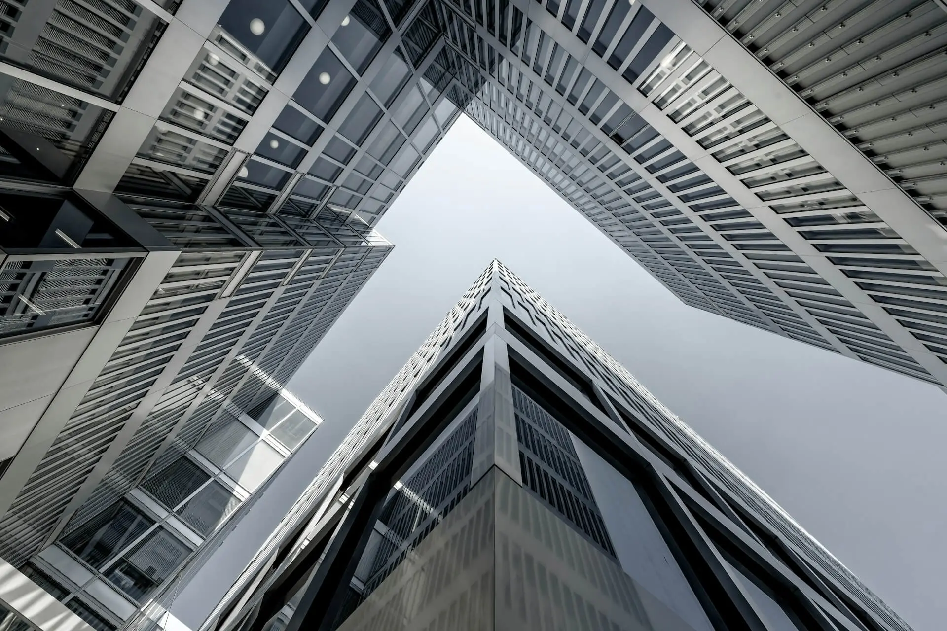 6 Strategies for Managing Distressed Commercial Real Estate