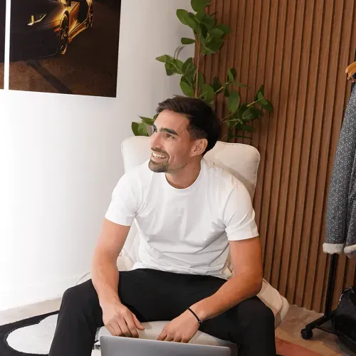 Portrait of Luca Defreitas-Hansen the founder of Fourth Floor