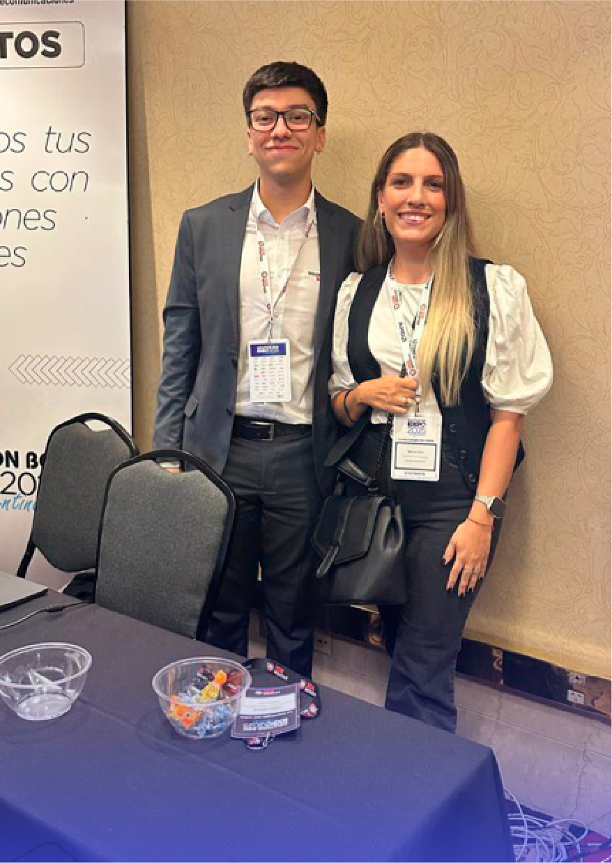 Equipo Datastar en conferencia