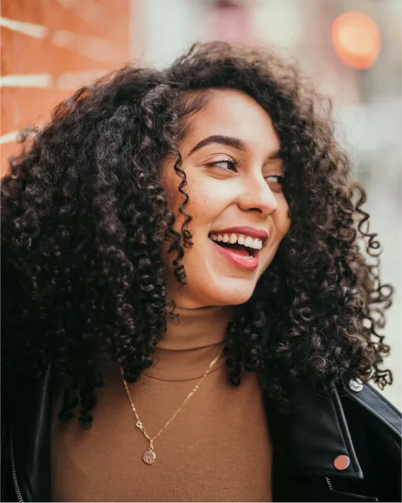 Image cheveux bouclés/frisés