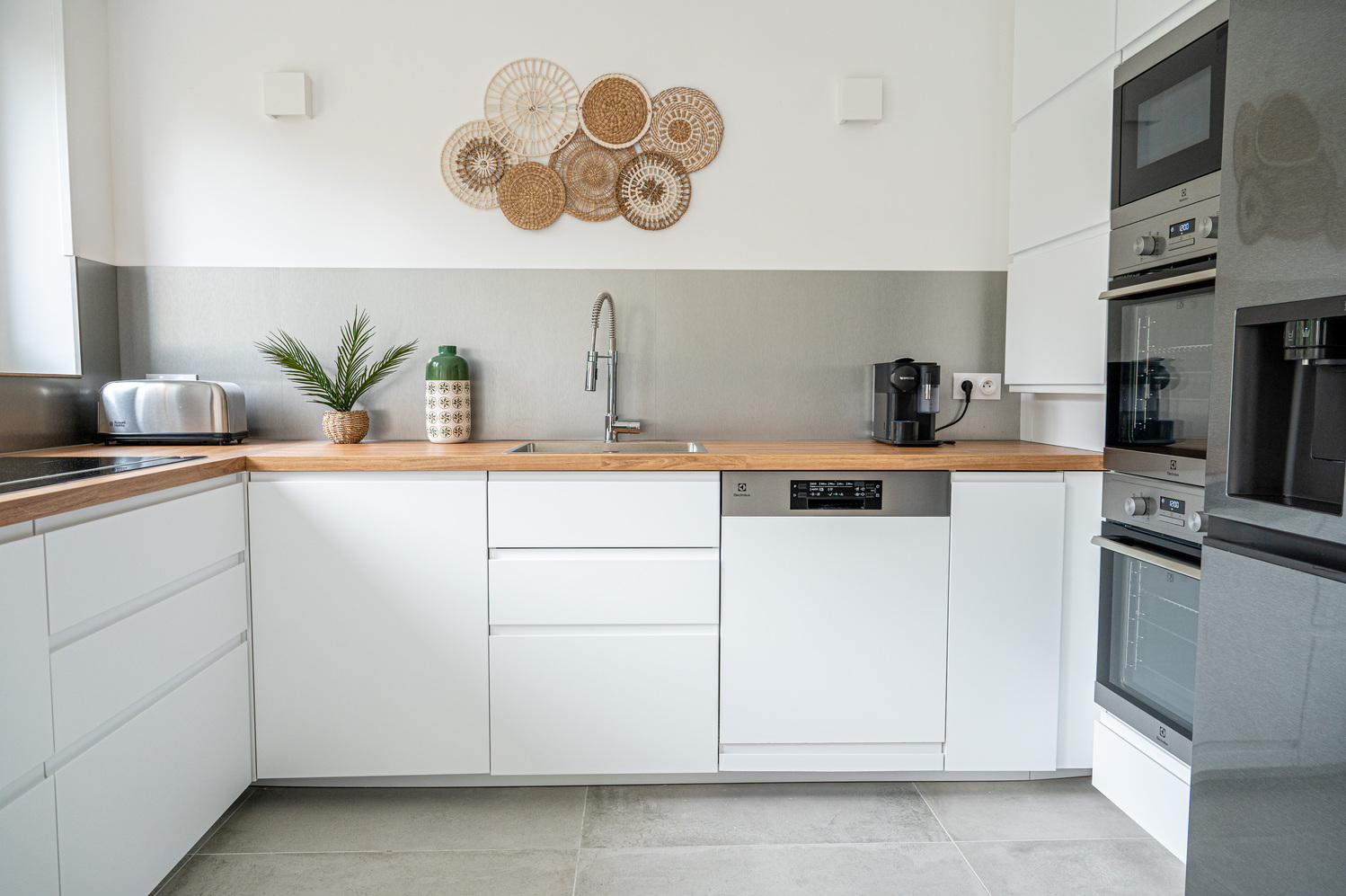INSEAD student housing in Fontainebleau garden