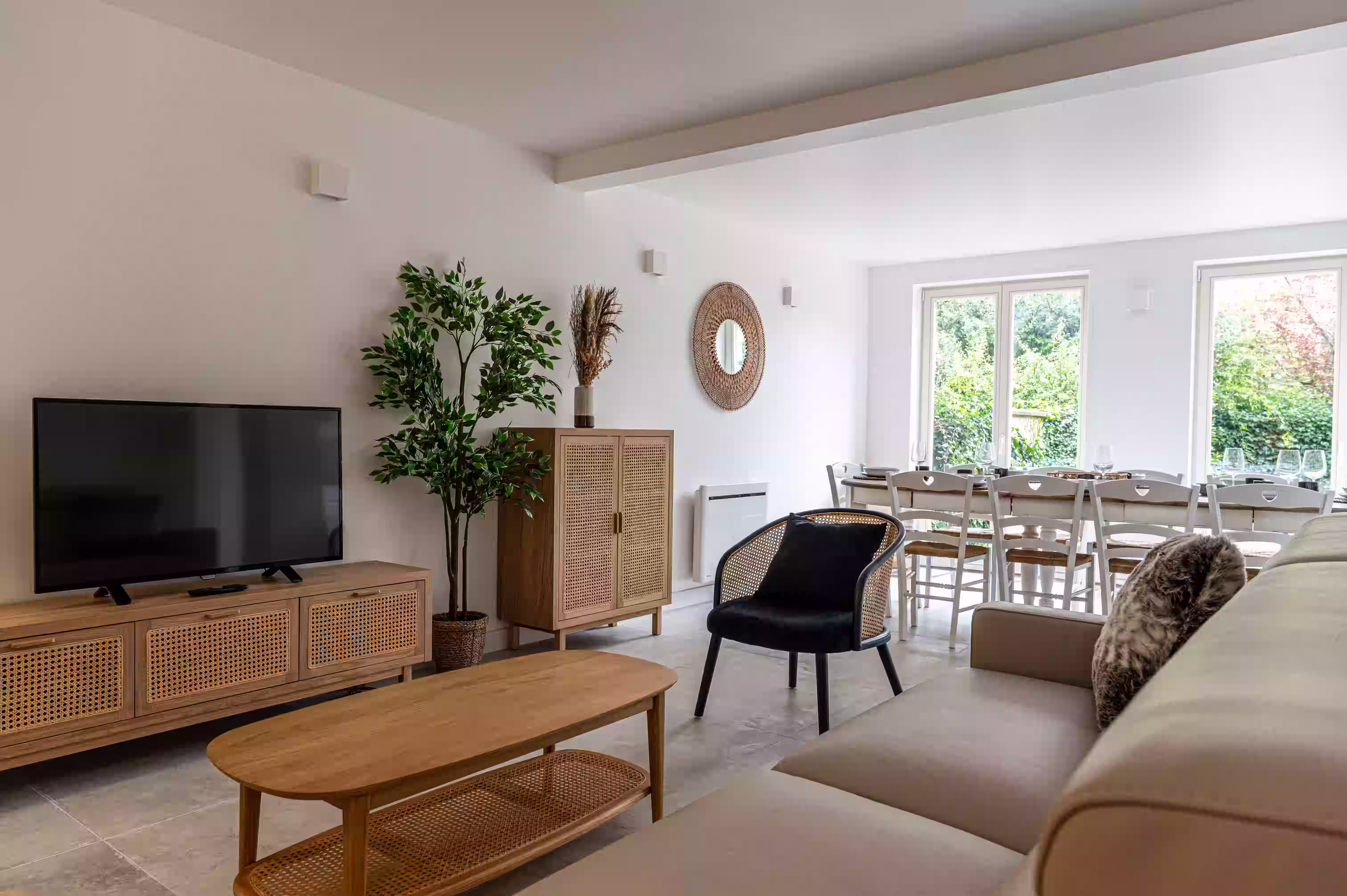 Shared house for Inseaders living room 2