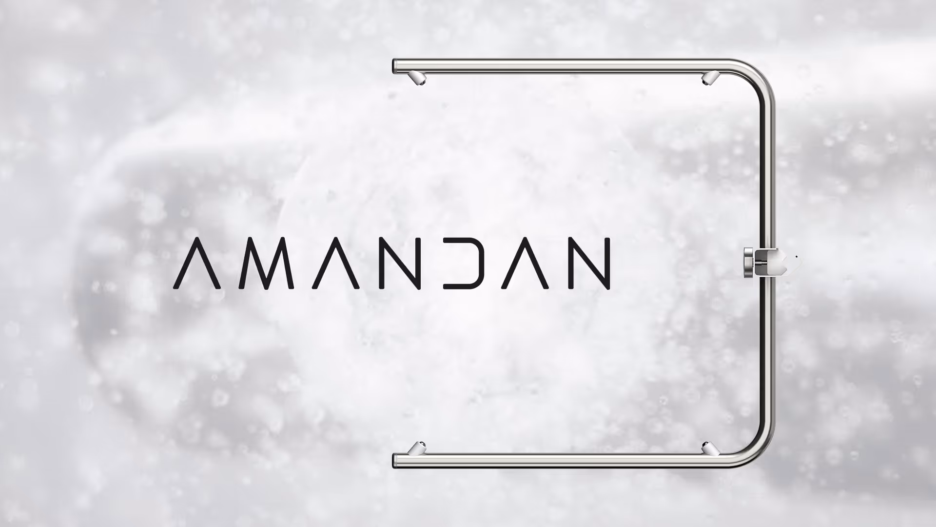 Minimalistinen logo mustalla ja hoitolaite kuvattuna ylhäältä, joka havainnollistaa samanlaista muotokieltä kuin logon D-kirjaimessa.
