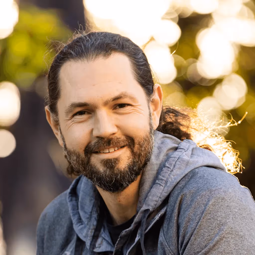 Matthew Tovbin is the Co-founder & CTO of Faros AI. Before Faros AI, he was a Sofware Engineering Architect at Salesforce and the co-creator of TransmogrifAI, an open-source library for automated machine learning on Apache Spark, used at the core of the Salesforce Einstein platform.