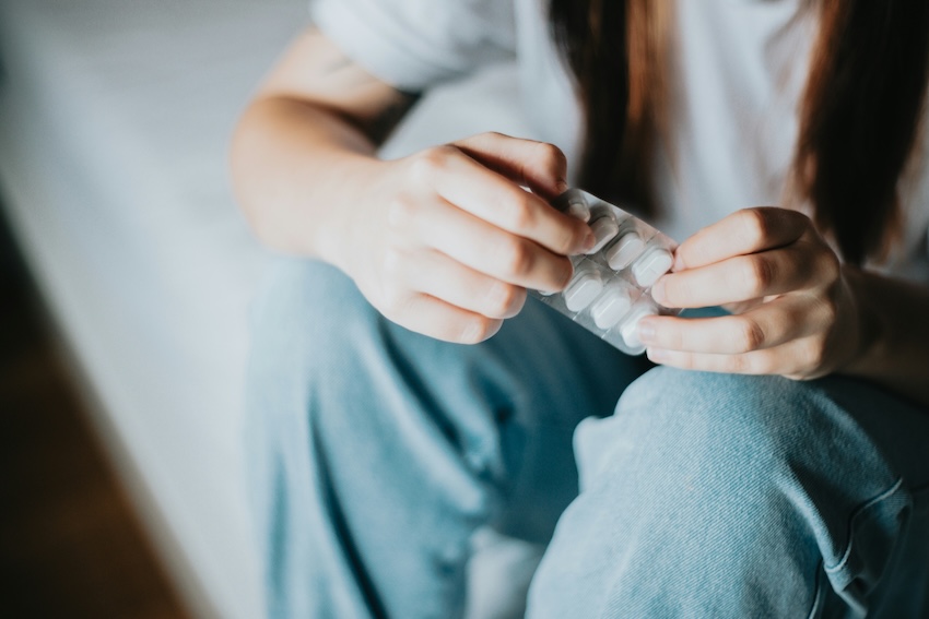 IVG médicamenteuse : comment ça se passe, délais et suivi