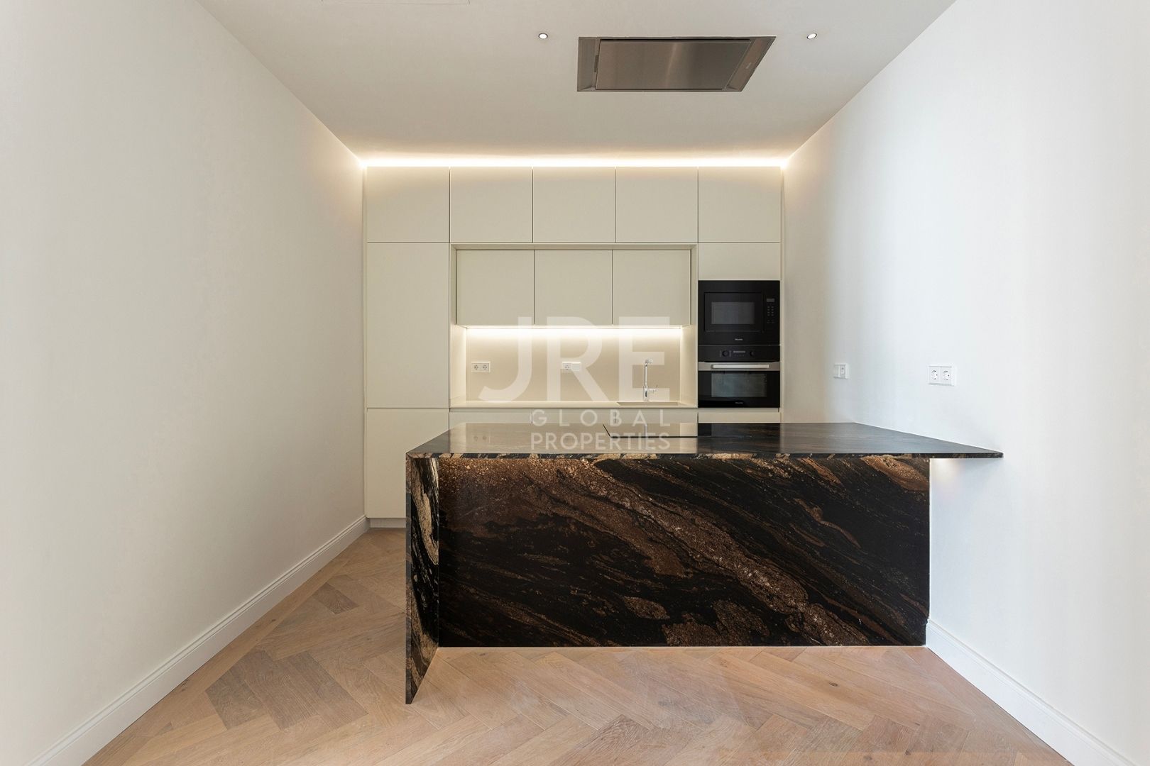 Exclusive High-Floor Luxury Apartment - Photo 5 | JRE Global Properties