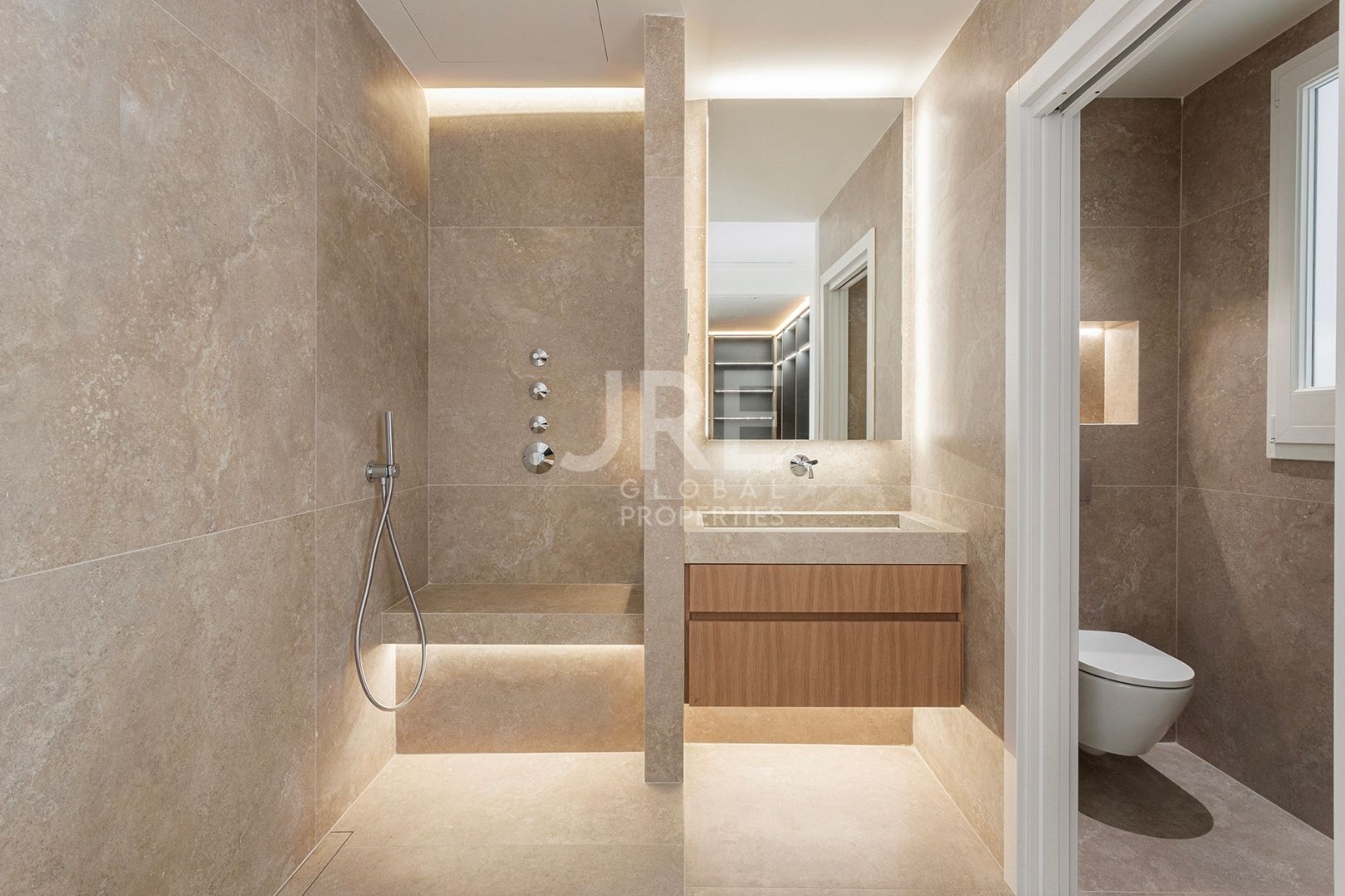 Exclusive High-Floor Luxury Apartment - Photo 10 | JRE Global Properties