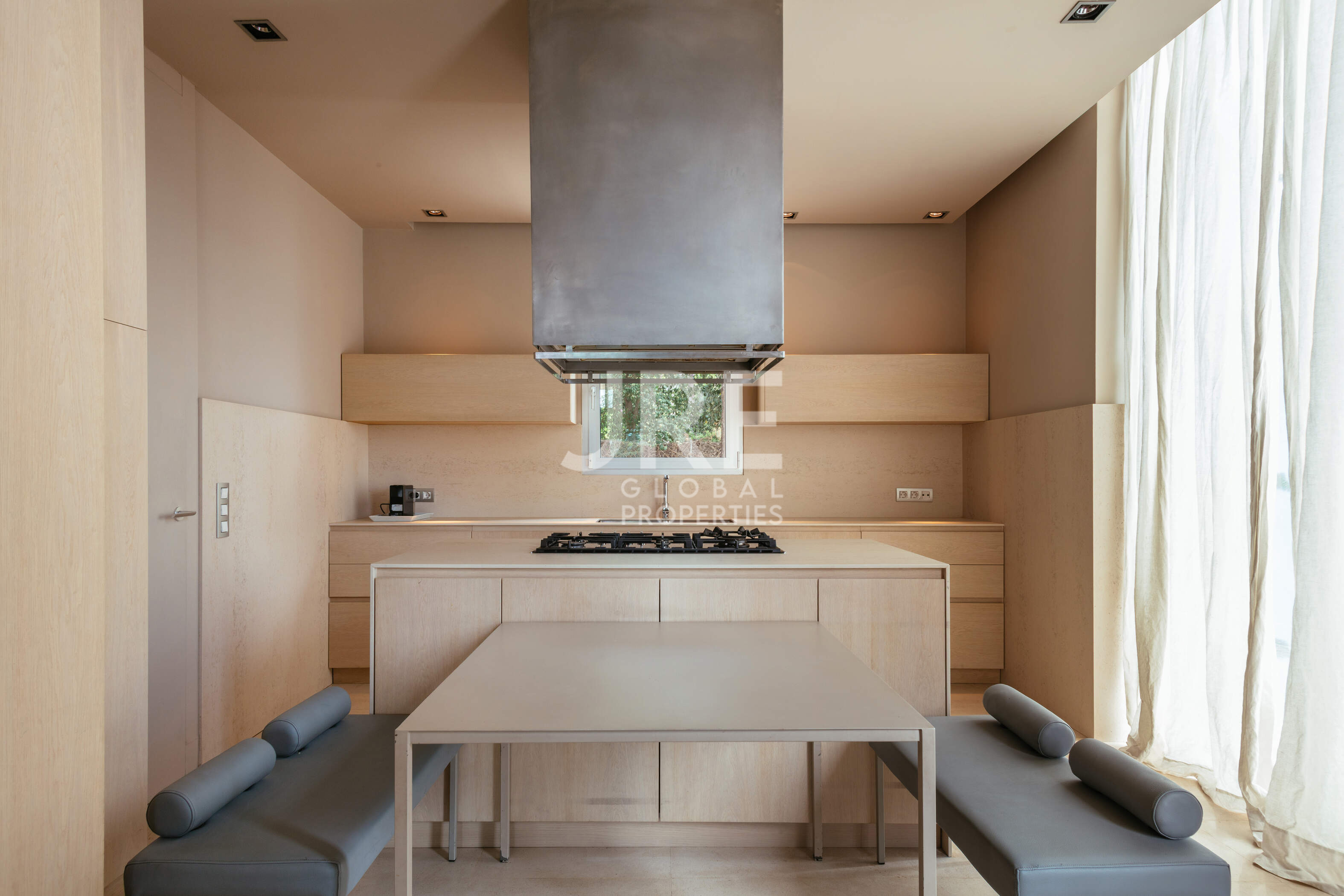 House of the Dunes - Photo 8 | JRE Global Properties