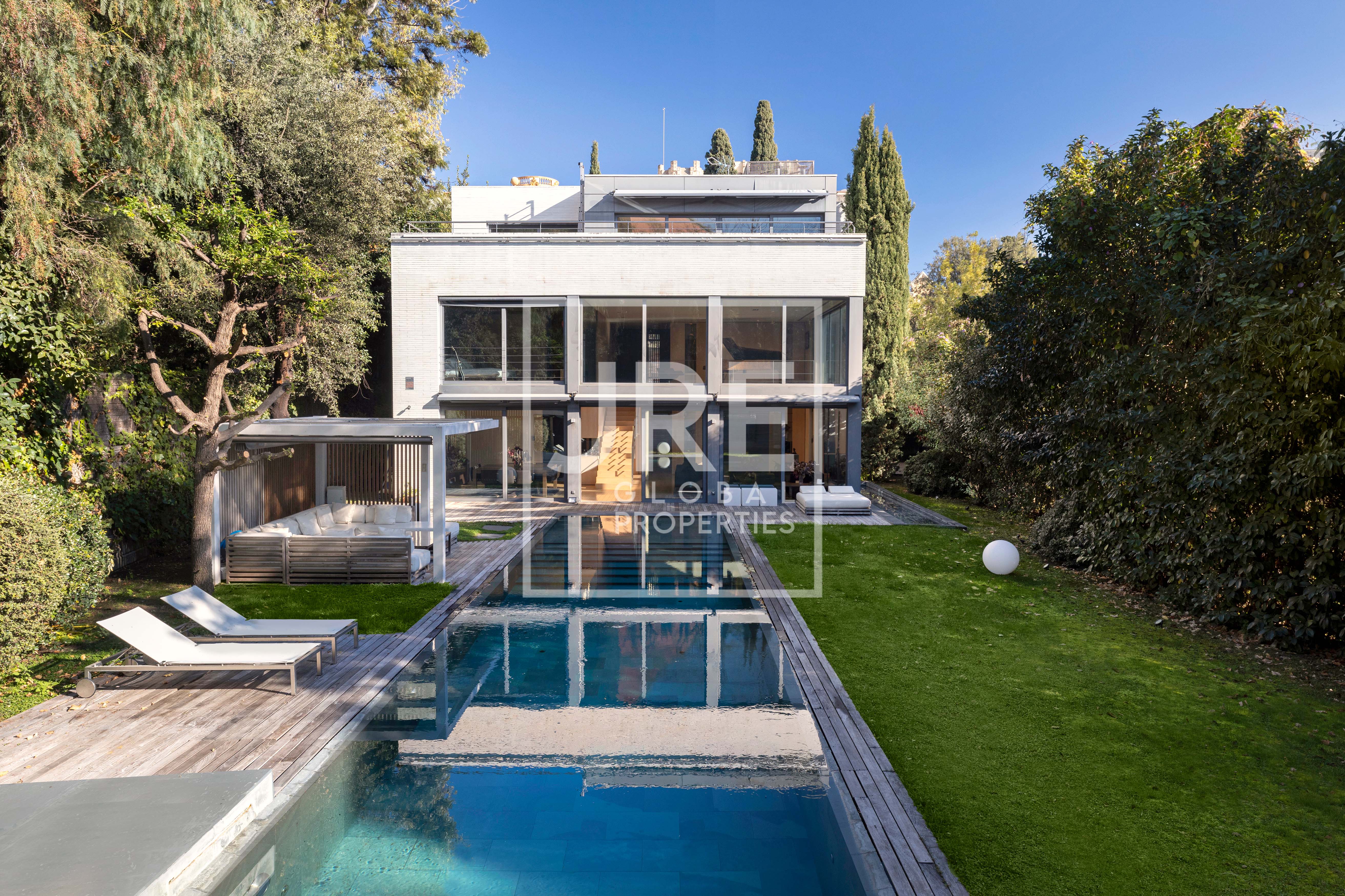 House Tibidabo | JRE Global Properties