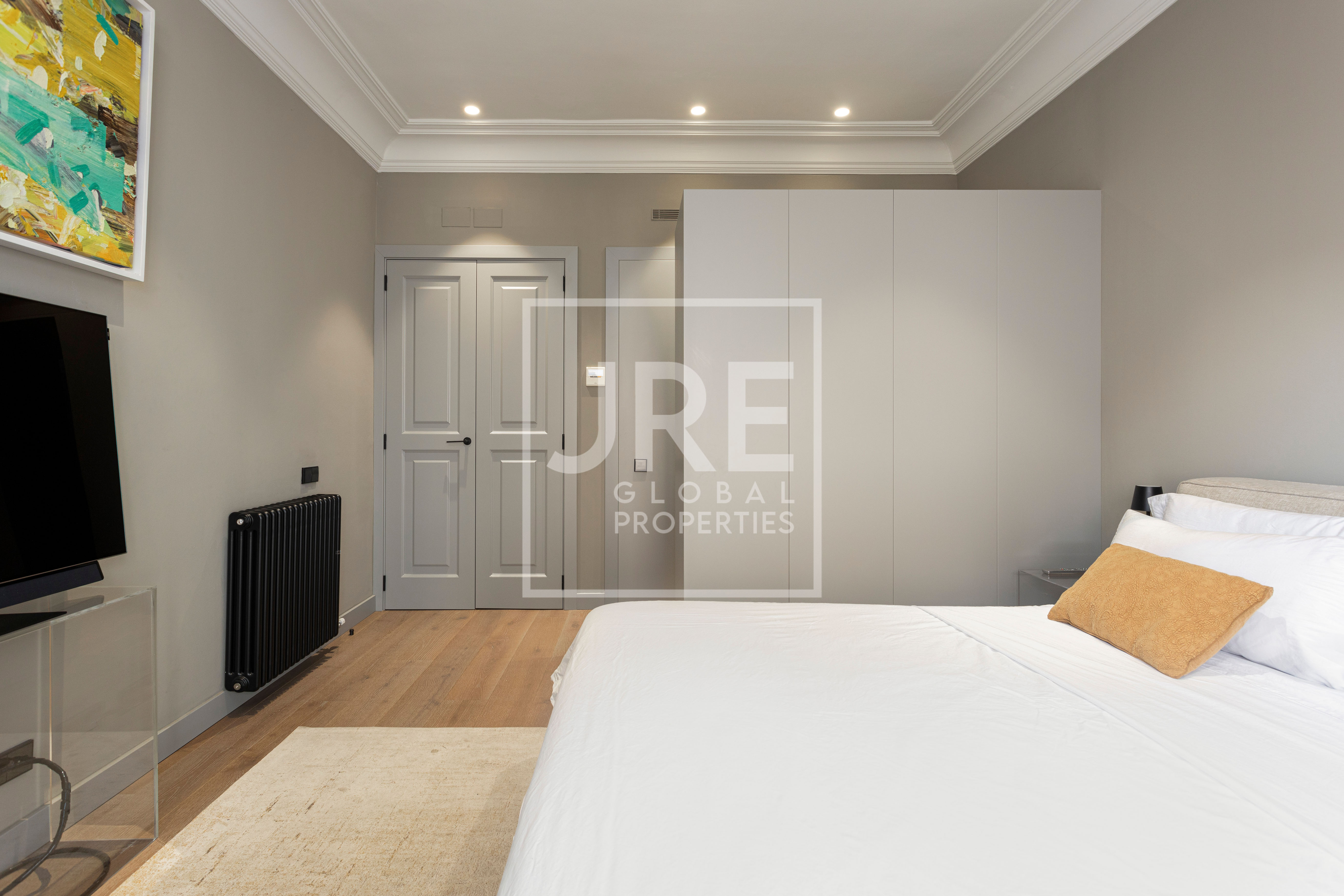 Rambla Catalunya Property - Photo 14 | JRE Global Properties