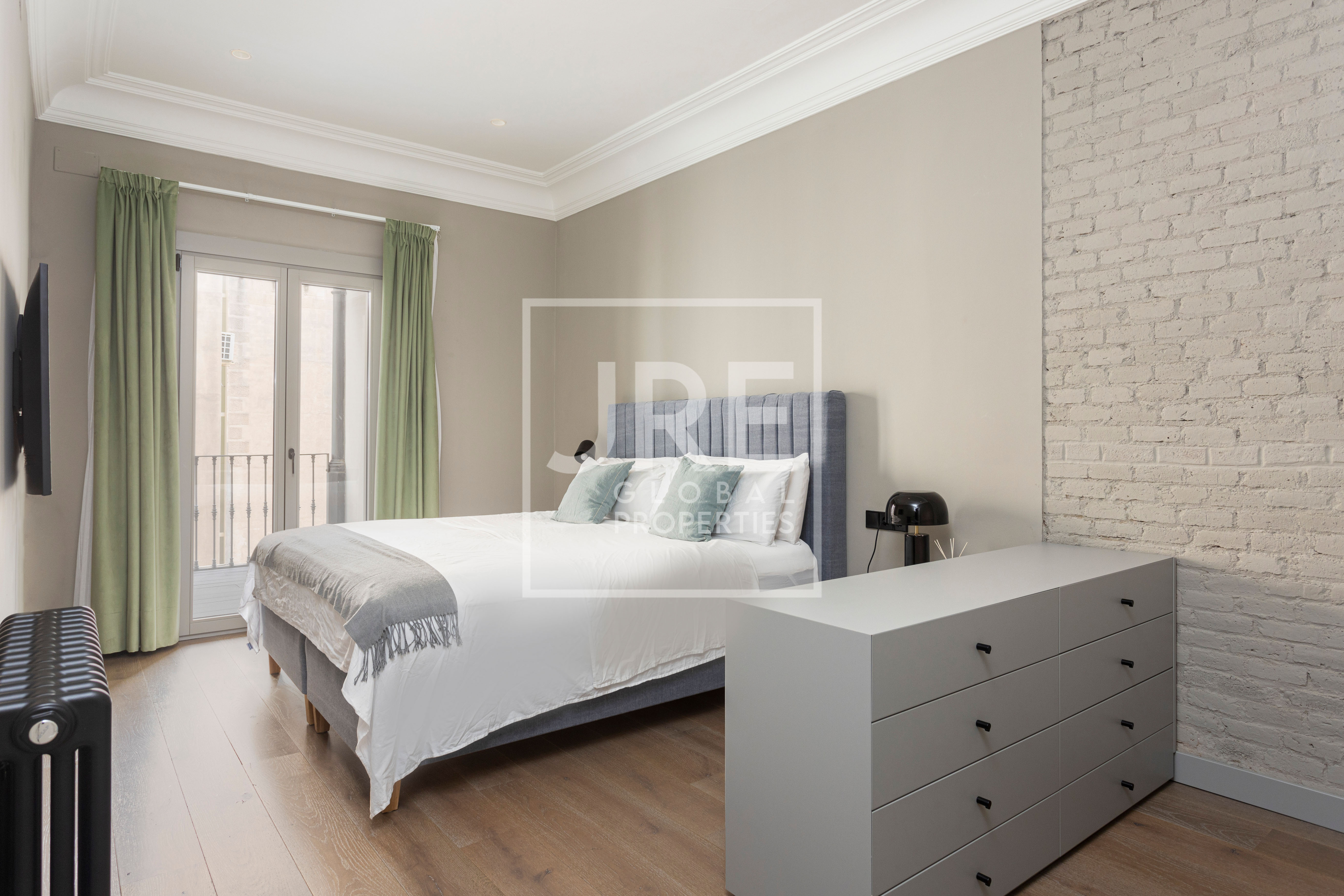 Rambla Catalunya Property - Photo 8 | JRE Global Properties