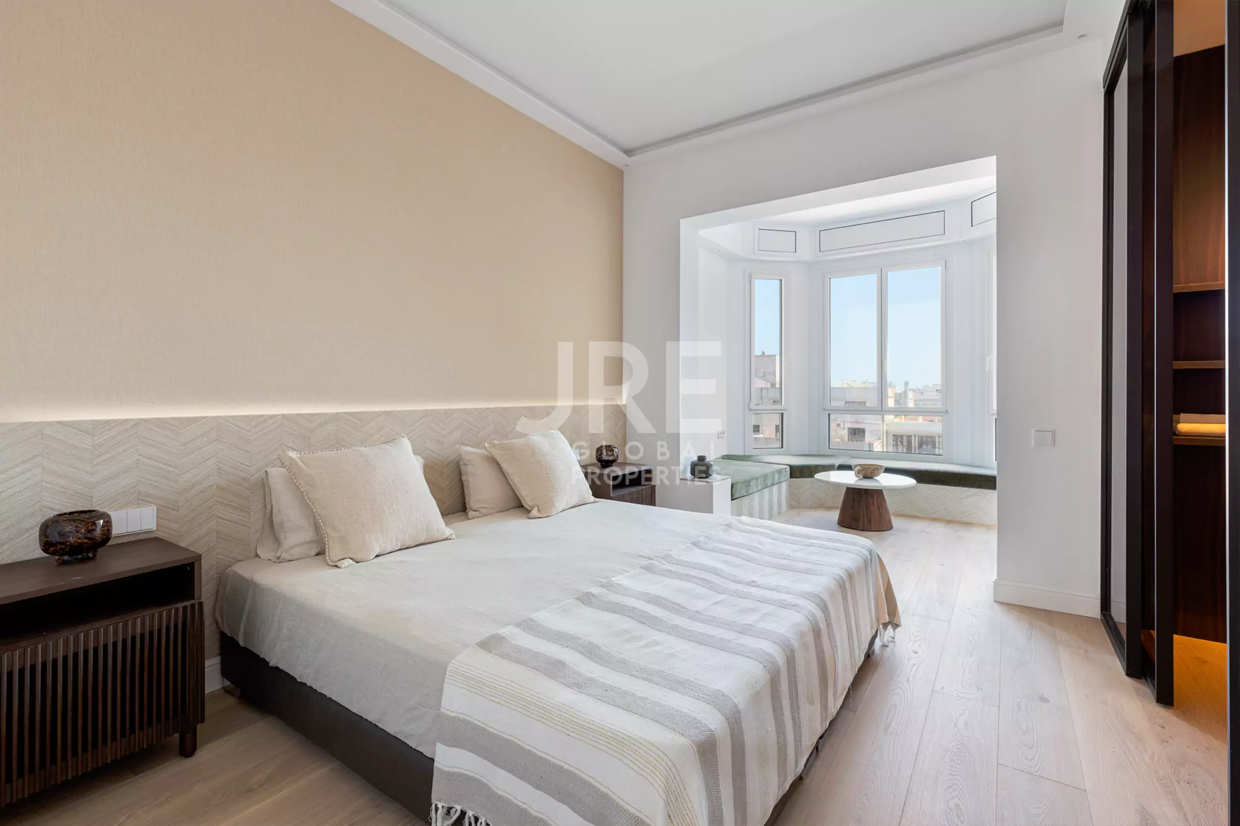 luxury-penthouse-recently-refurbished-master-bedroom