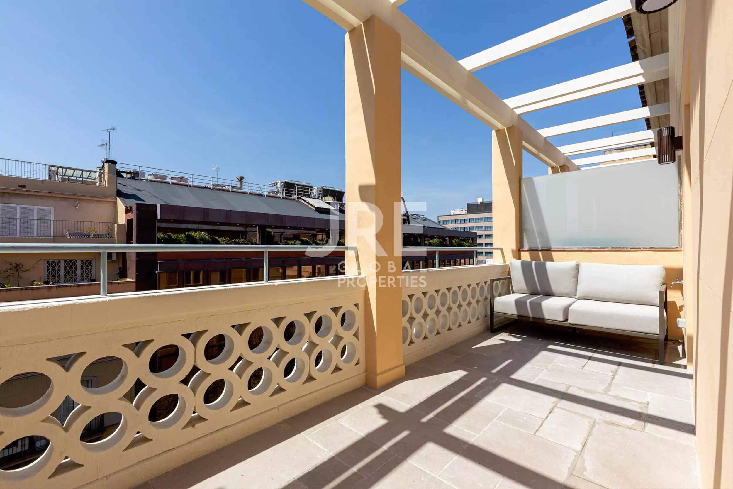 luxury-penthouse-recently-refurbished-terrace-seating