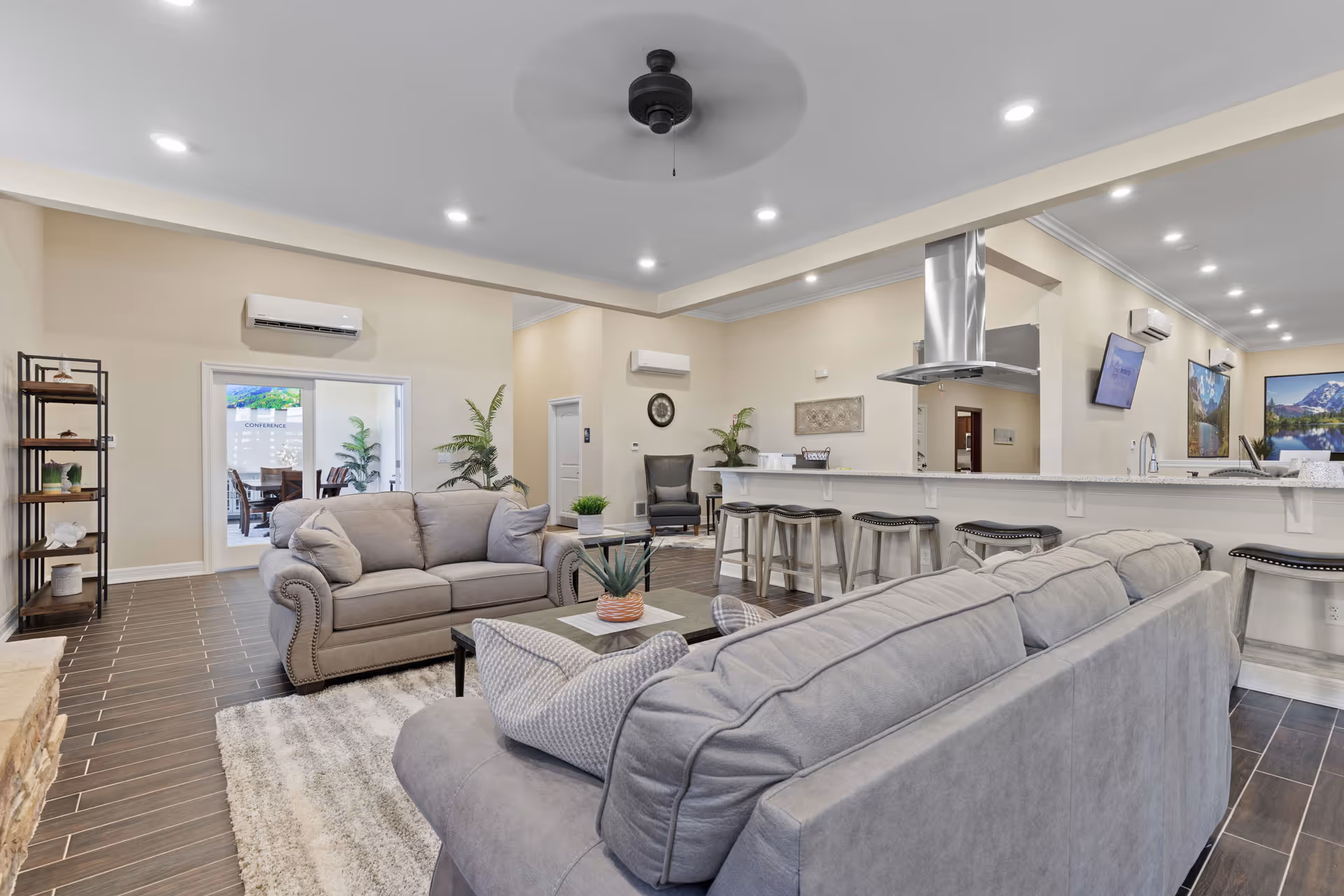 Clubhouse - Lounge 2