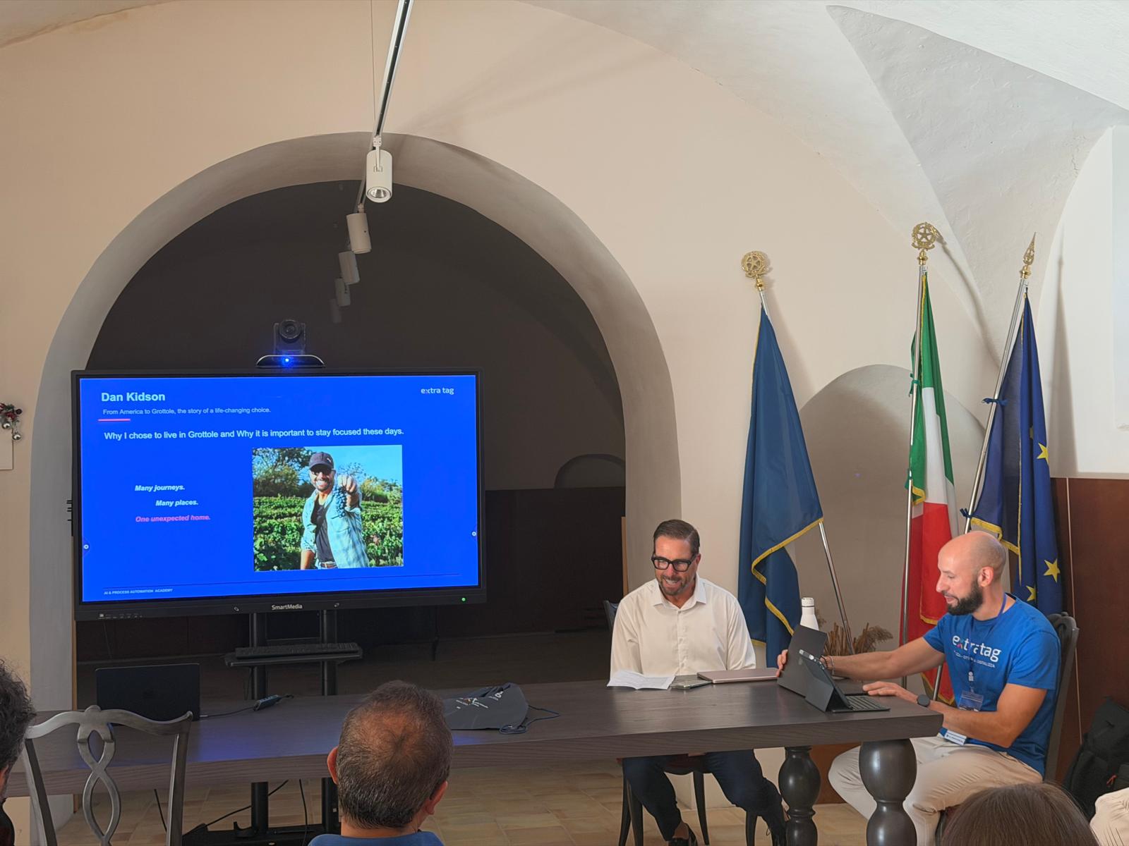 Partecipanti durante una sessione formativa nel Castello Sichinulfo