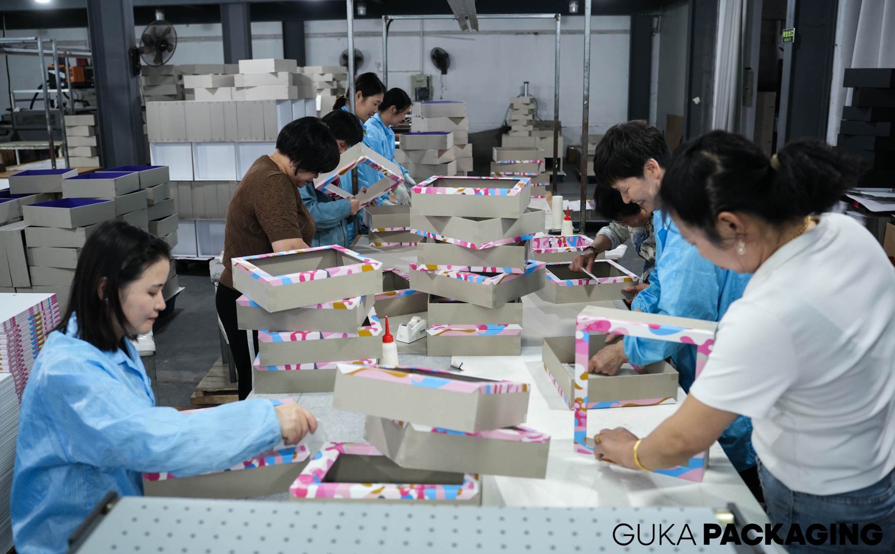 what is custom packaging