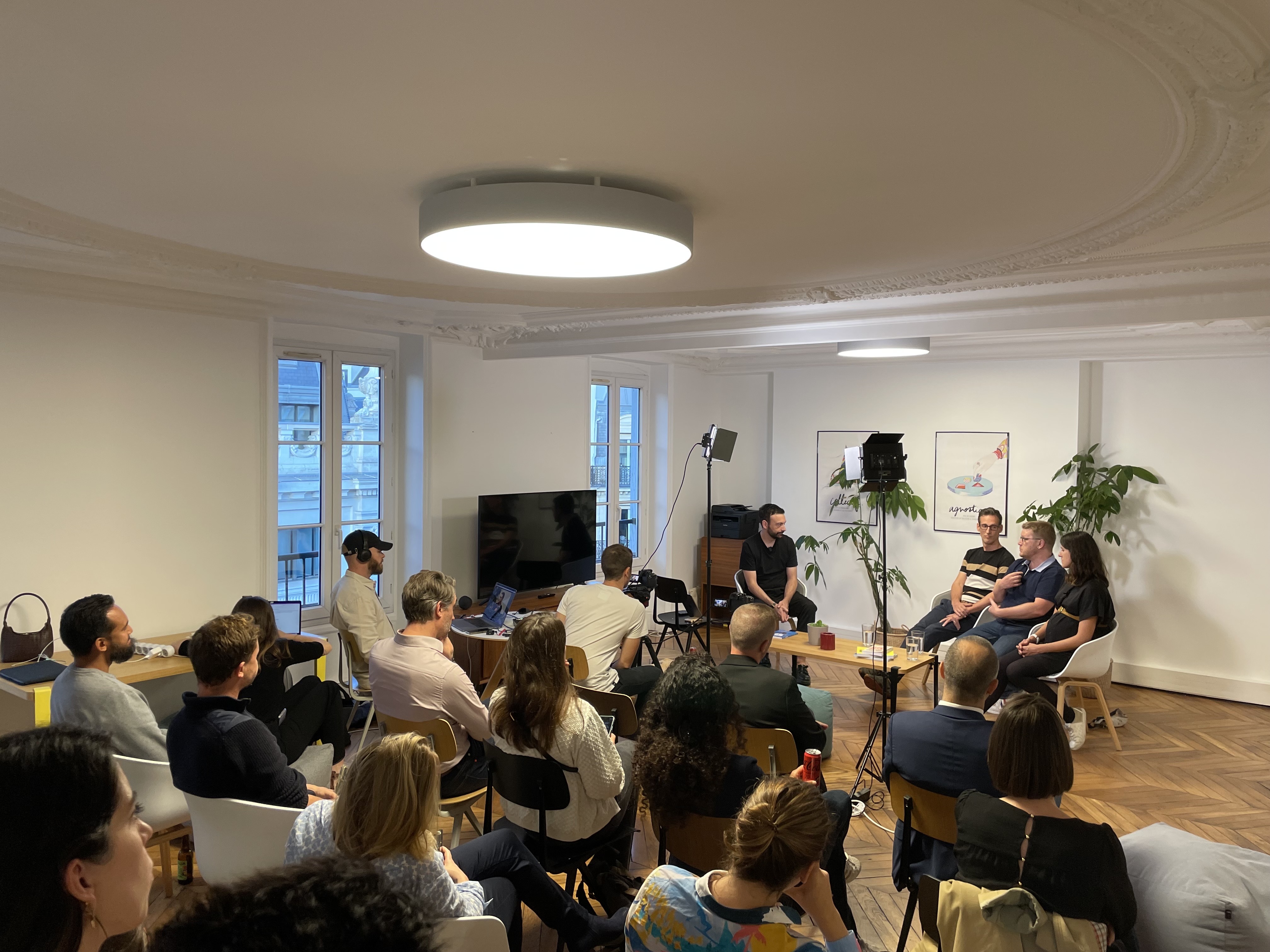 Photo d'un talk sur le Product Management