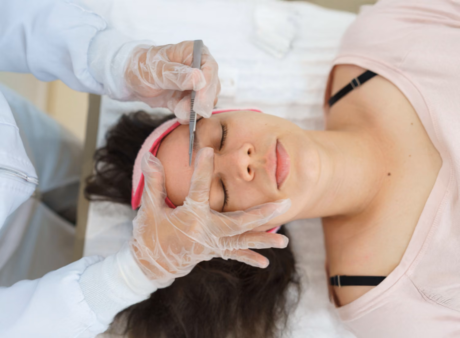 The Ultimate Guide to Dermaplaning: Smooth, Radiant Skin Starts Here