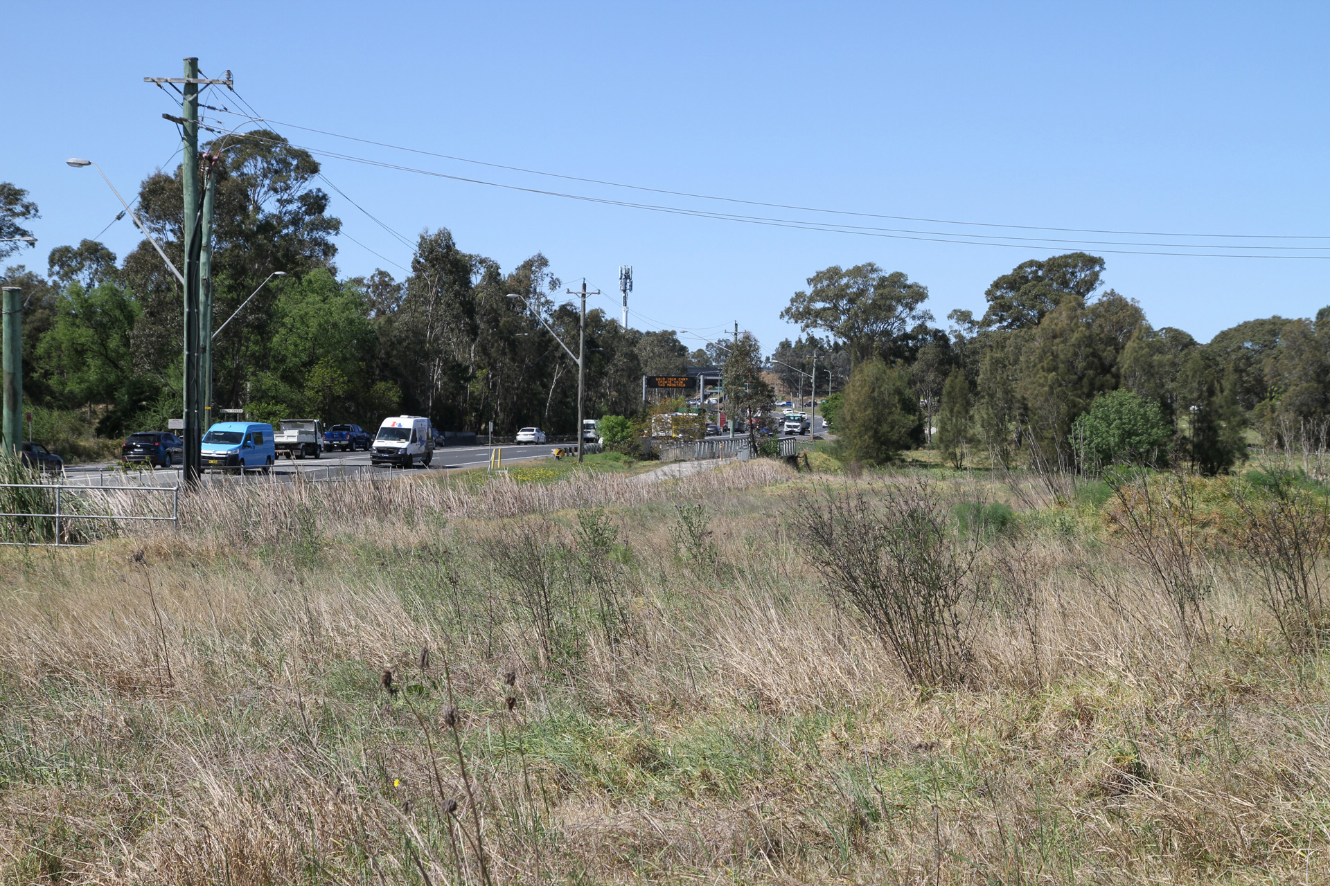 Viewpoint 06 - Before view of Richmond Road near Bells Creek, looking south from shared path