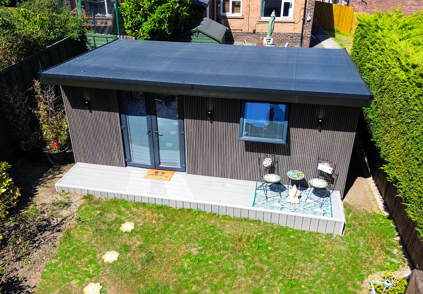 Debby’s bespoke garden room with built-in bathroom