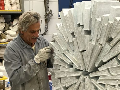 lorenzo perrone lavora all'opera supernova libribianchi