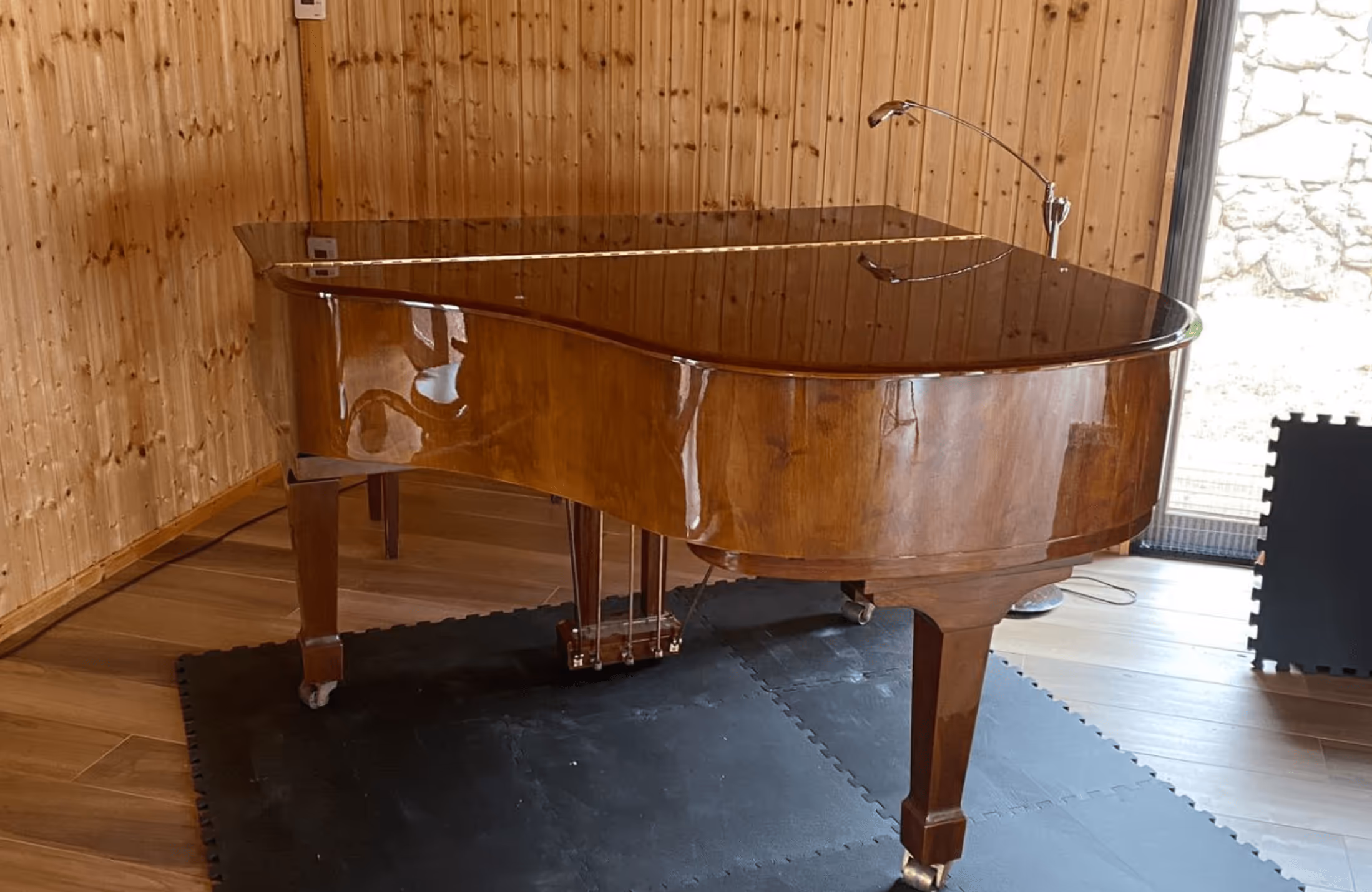 ელიტჰოუმის მთავარი ფოტო