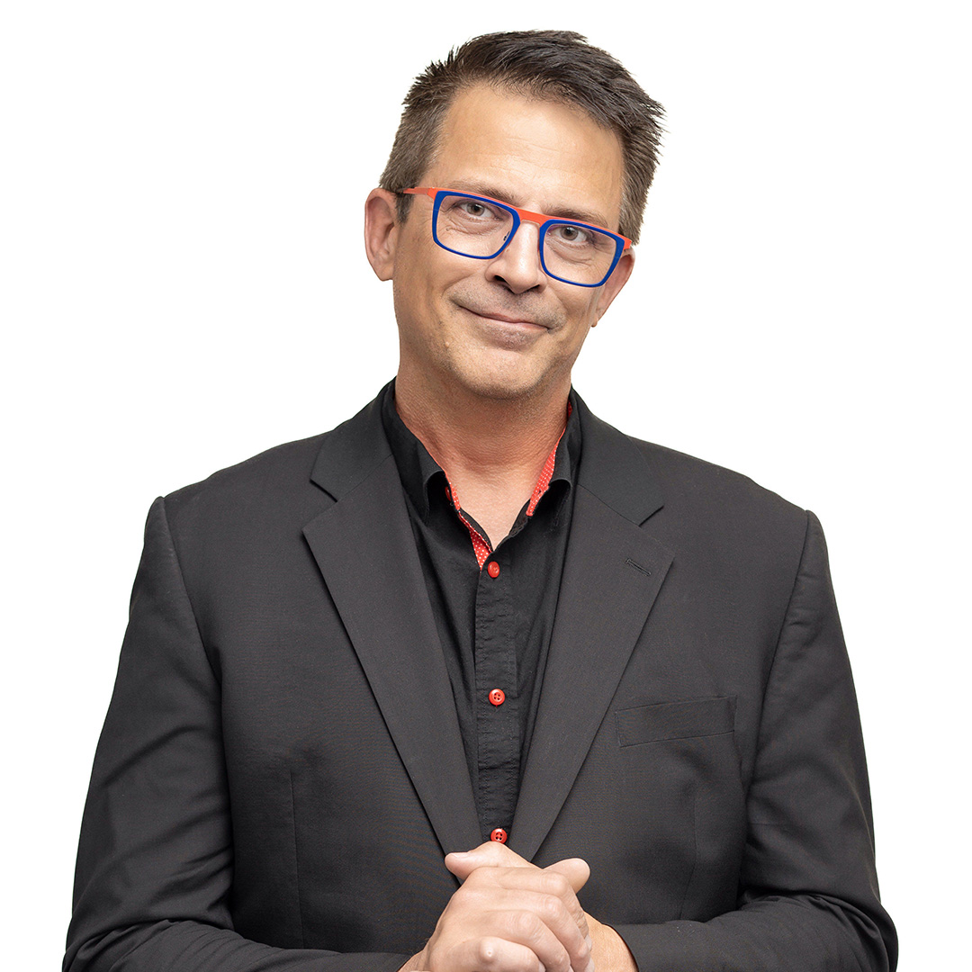 Full colour headshot of Lloyd Rang.