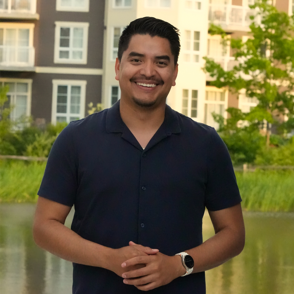 Full colour headshot of Jose Rosales.