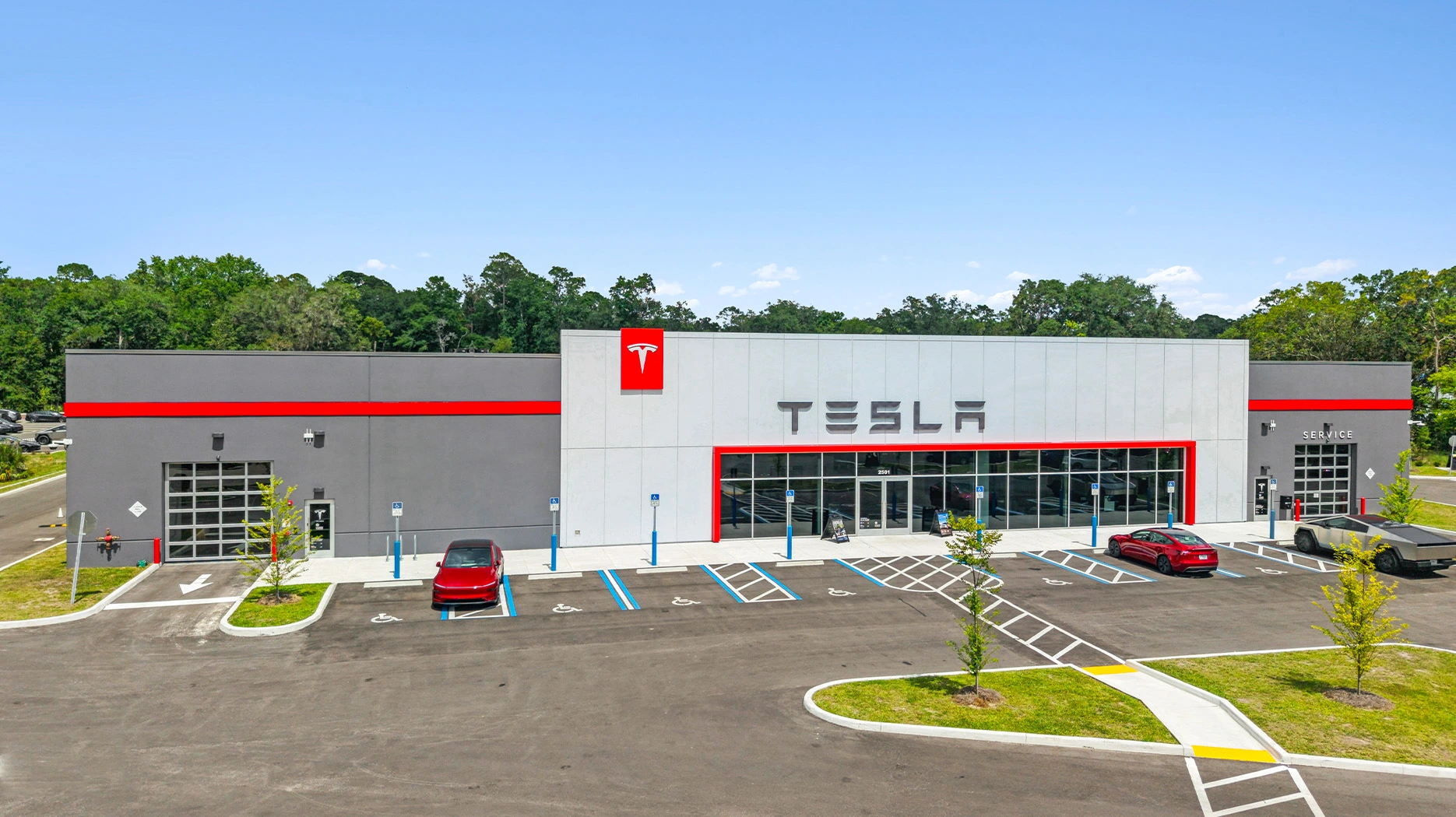 Tesla Service Center