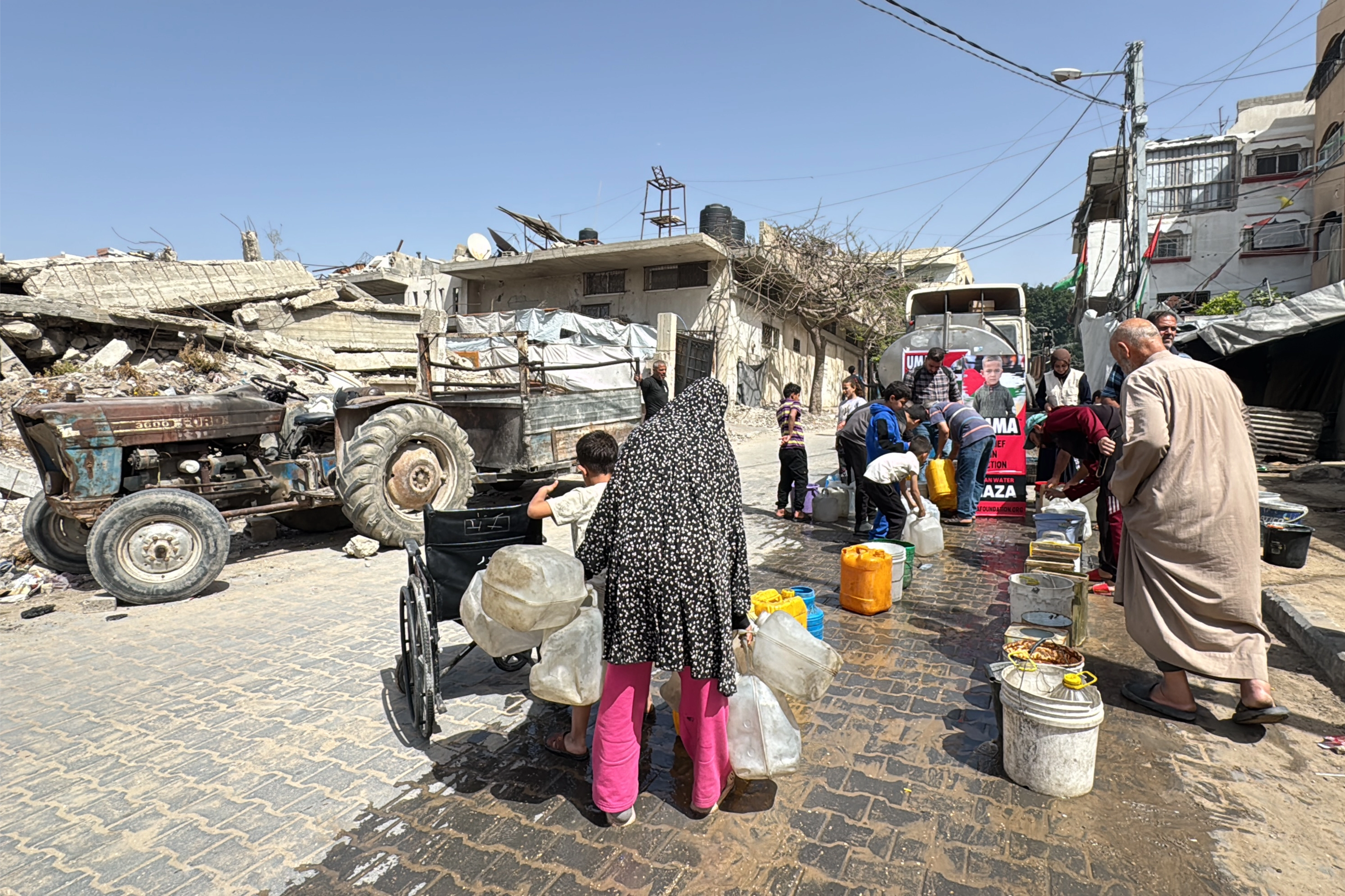 UMMA clean water distribution in Gaza