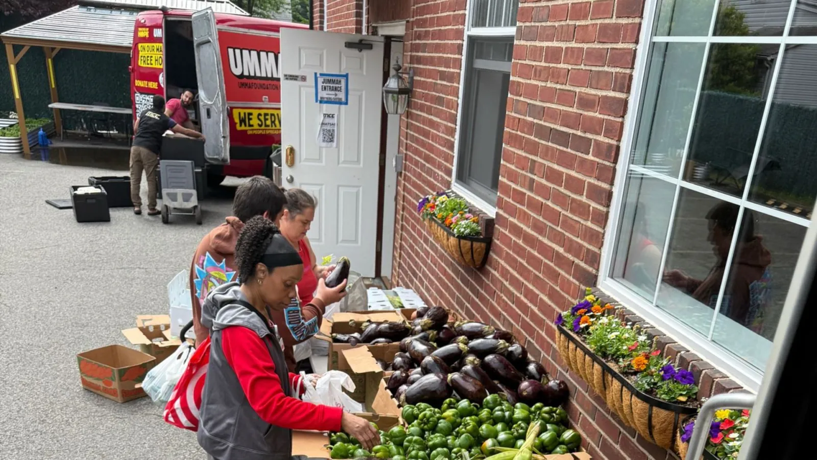 NYC halal food truck serving free meals